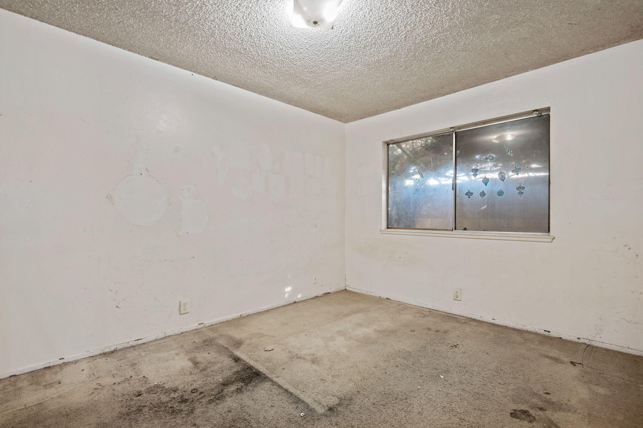 Oxnard, California 93033, United States, 4 Bedrooms Bedrooms, ,2 BathroomsBathrooms,Residential,Active,223781