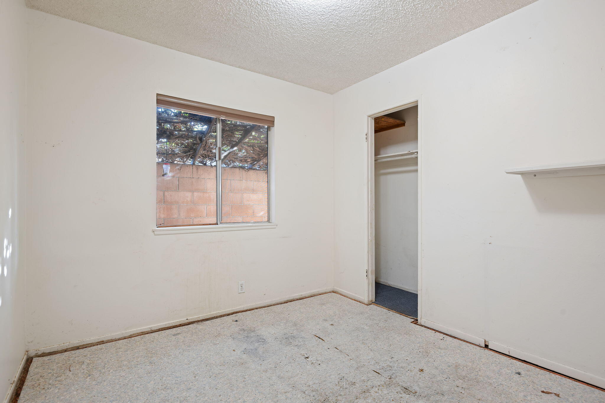 Oxnard, California 93033, United States, 4 Bedrooms Bedrooms, ,2 BathroomsBathrooms,Residential,Active,223781