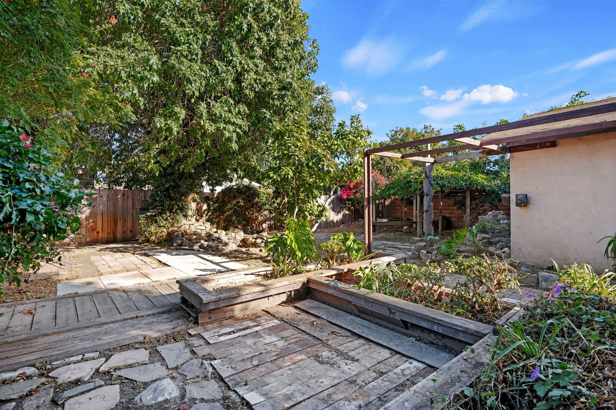 Oxnard, California 93033, United States, 4 Bedrooms Bedrooms, ,2 BathroomsBathrooms,Residential,Active,223781