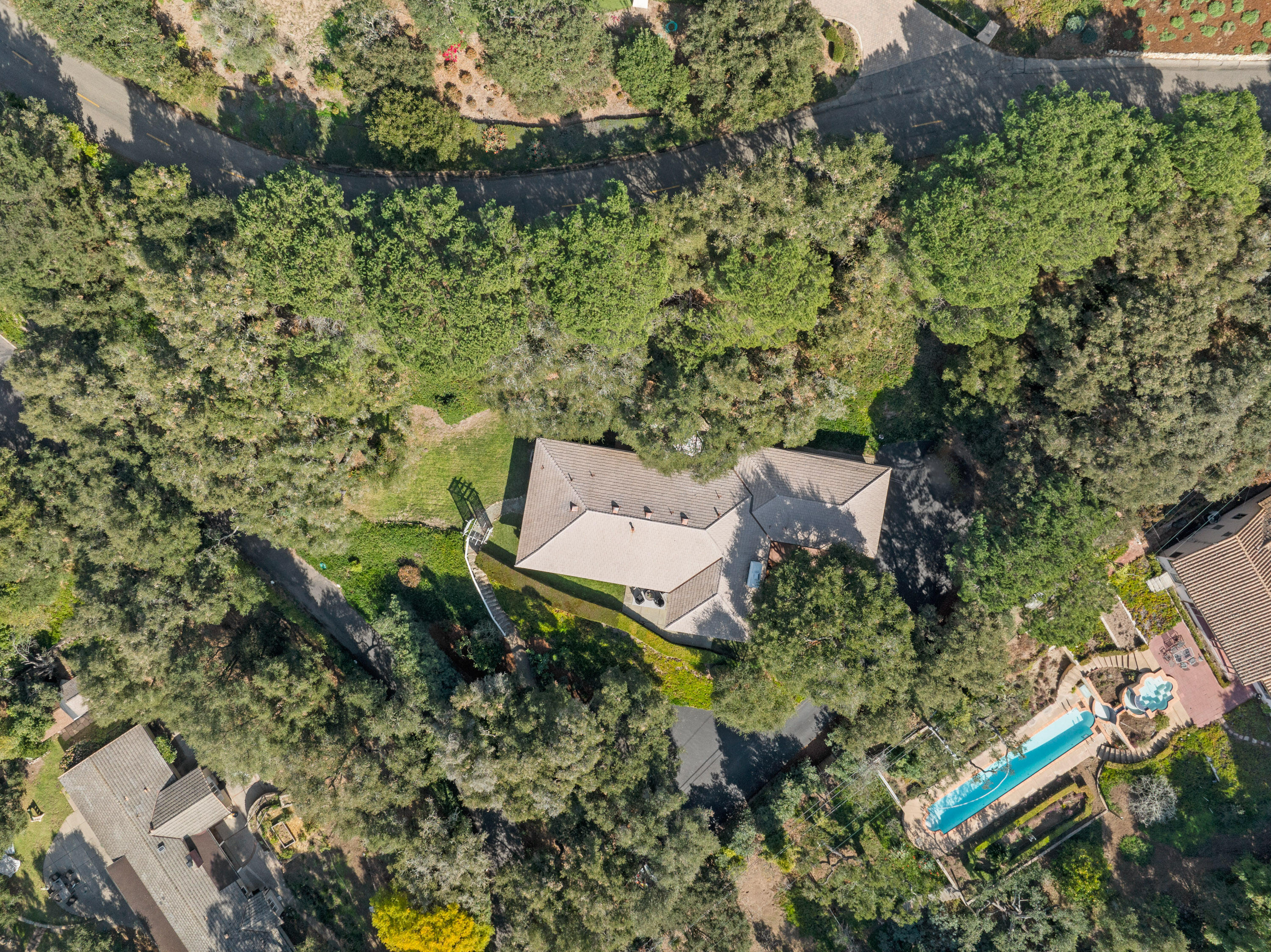 Santa Barbara, California 93110, United States, 4 Bedrooms Bedrooms, ,3 BathroomsBathrooms,Residential,Pending,8194