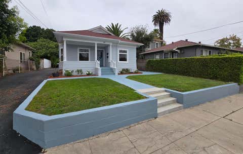 Photo of 318 W Cota Street, SANTA BARBARA, CA 93101 (MLS # 26-2821)