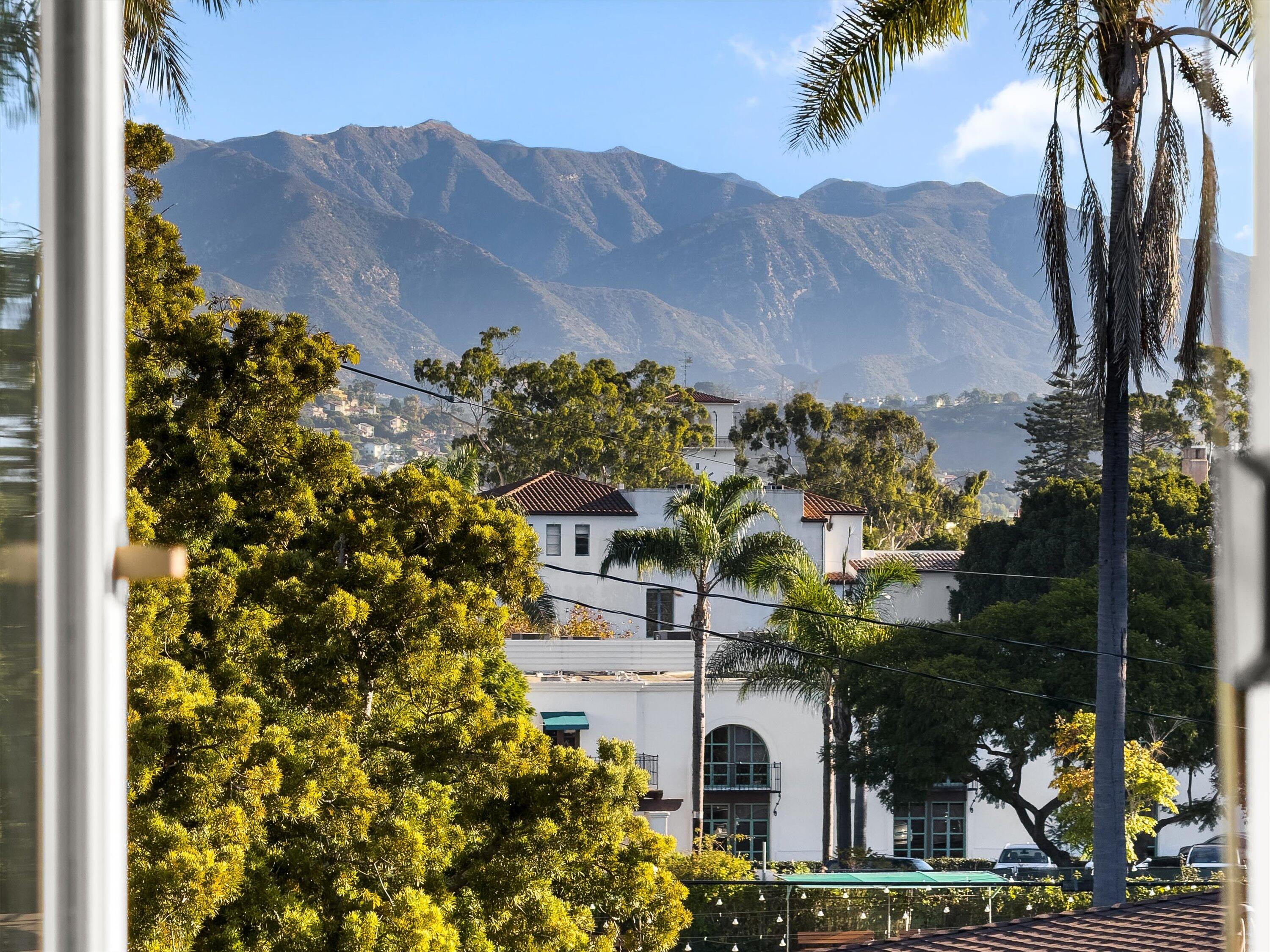 Santa Barbara, California 93101, United States, 2 Bedrooms Bedrooms, ,2 BathroomsBathrooms,Residential,Active,29197