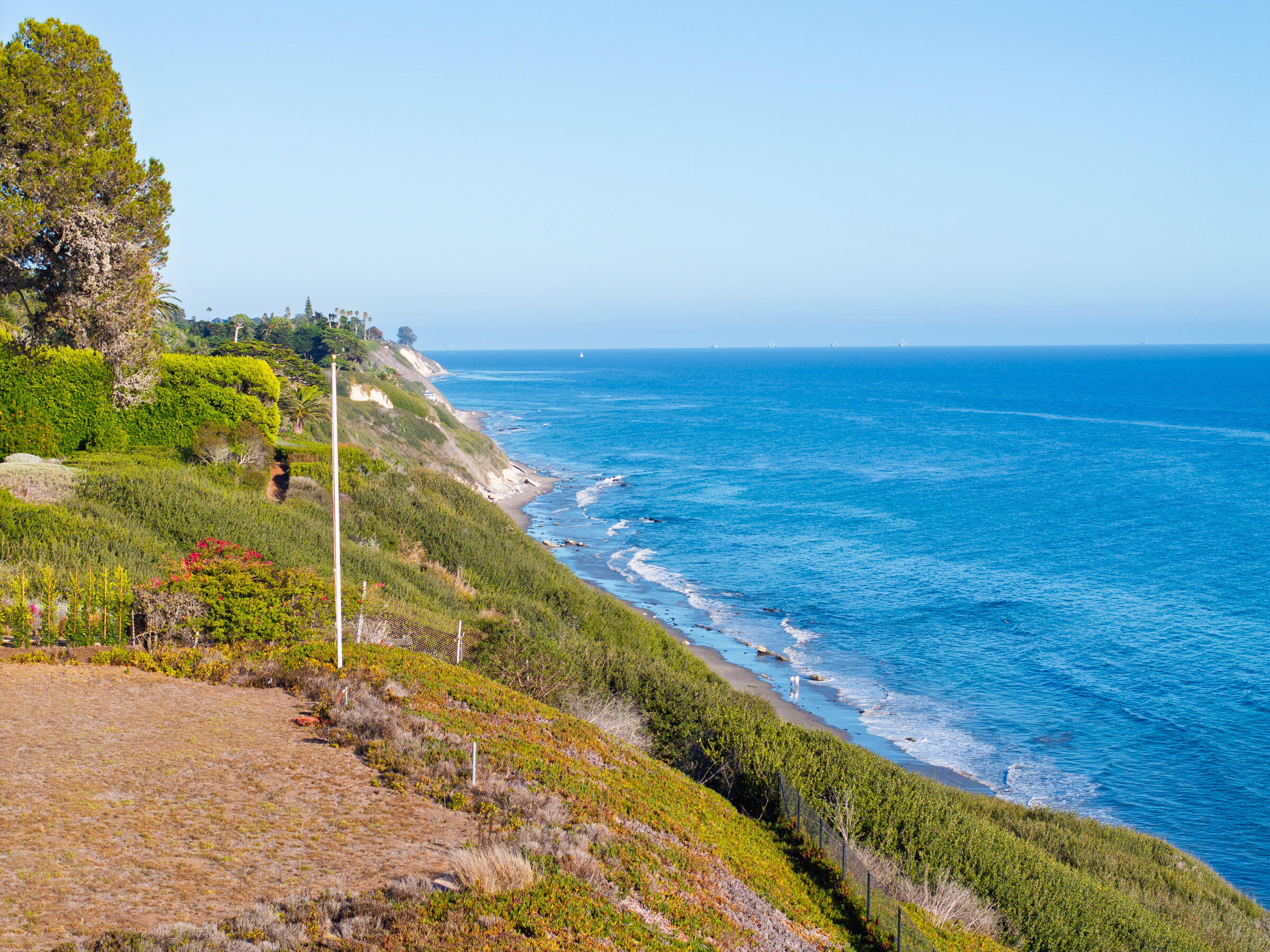 Santa Barbara, California 93110, United States, 5 Bedrooms Bedrooms, ,6 BathroomsBathrooms,Residential,Active,238319