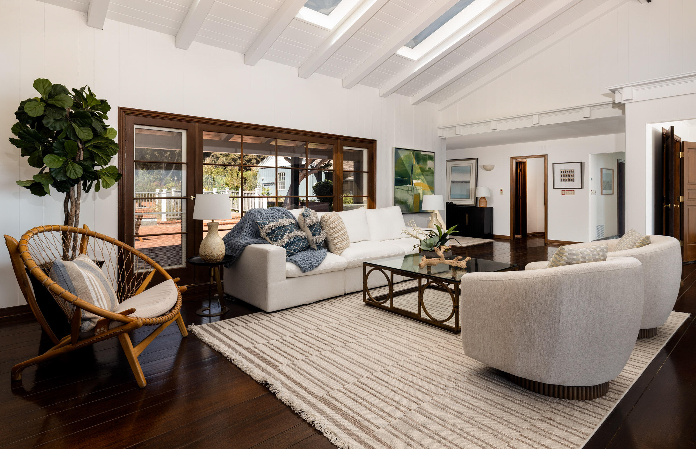 Santa Barbara, California 93110, United States, 5 Bedrooms Bedrooms, ,6 BathroomsBathrooms,Residential,Active,238319