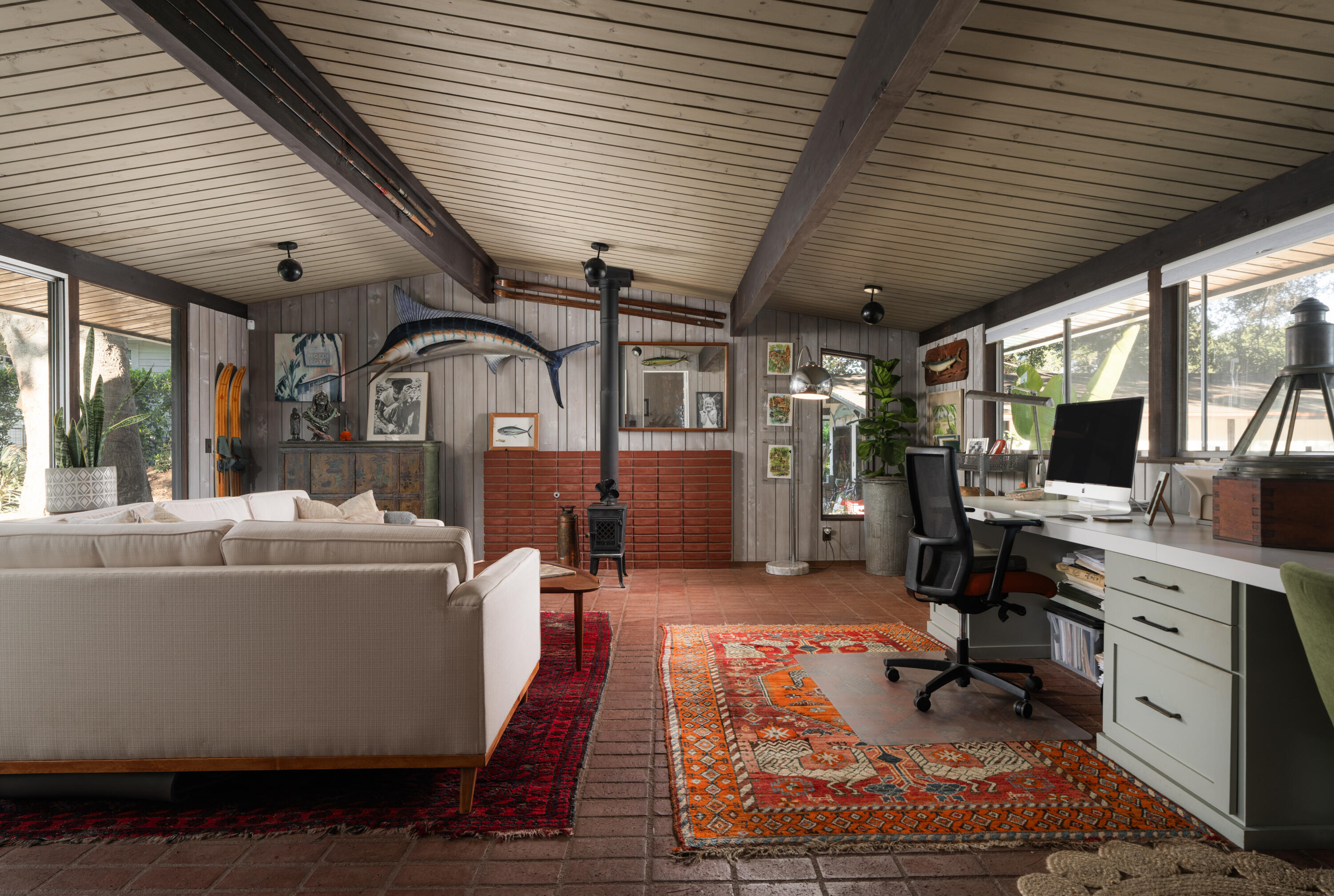 Carpinteria, California 93013, United States, 6 Bedrooms Bedrooms, ,4 BathroomsBathrooms,Residential,Pending,176261