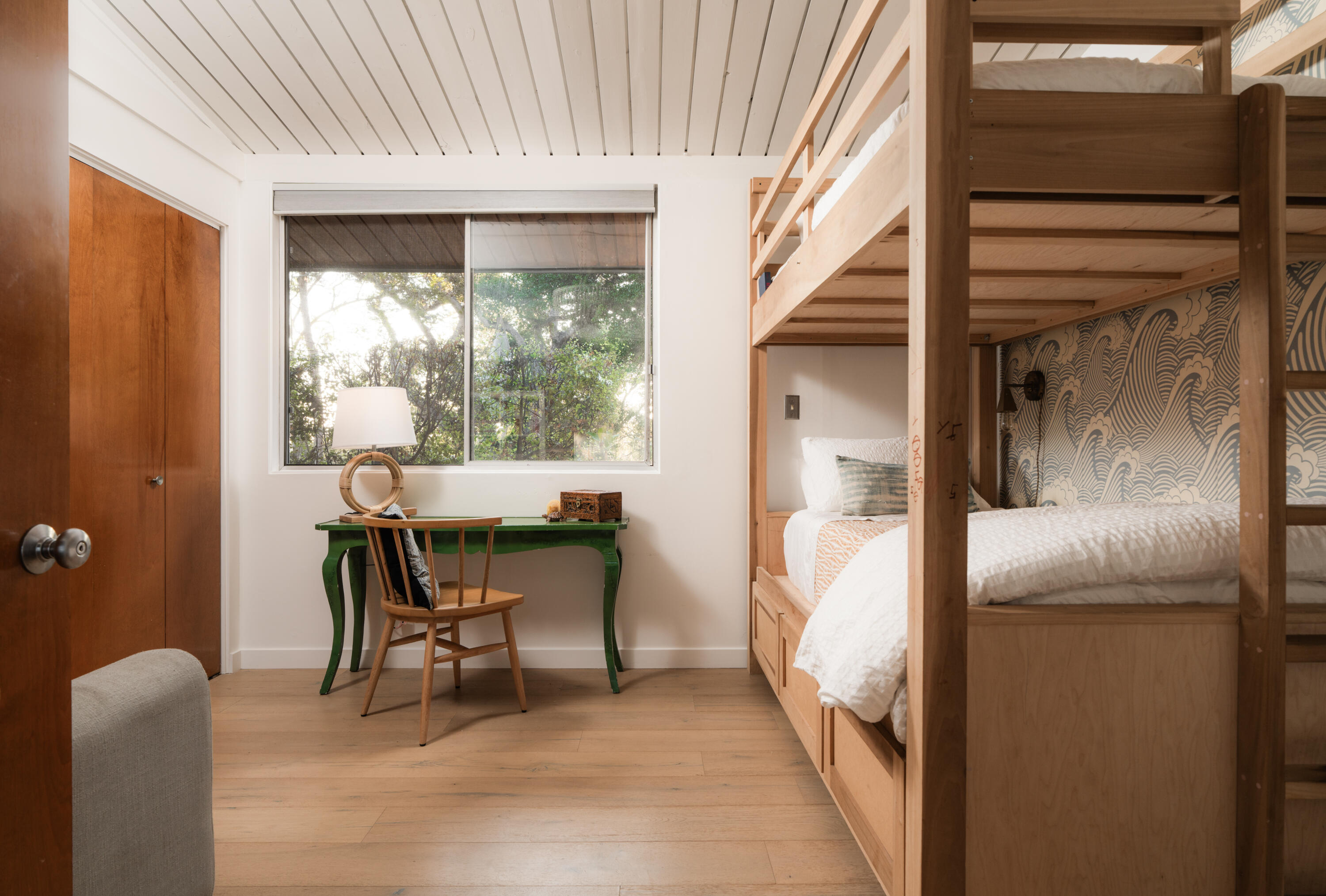 Carpinteria, California 93013, United States, 6 Bedrooms Bedrooms, ,4 BathroomsBathrooms,Residential,Pending,176261