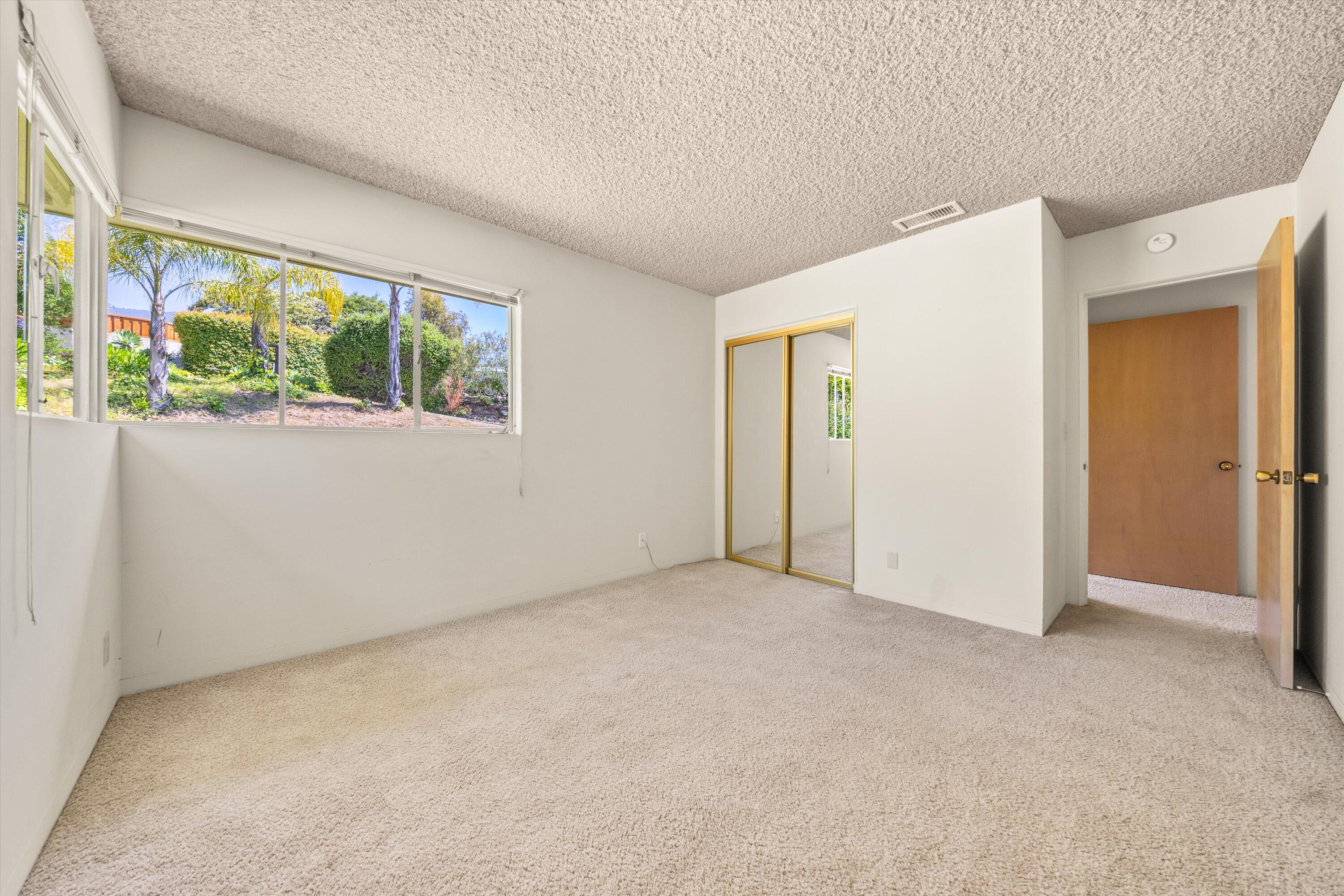 Santa Barbara, California 93105, United States, 3 Bedrooms Bedrooms, ,2 BathroomsBathrooms,Residential,Pending,121170