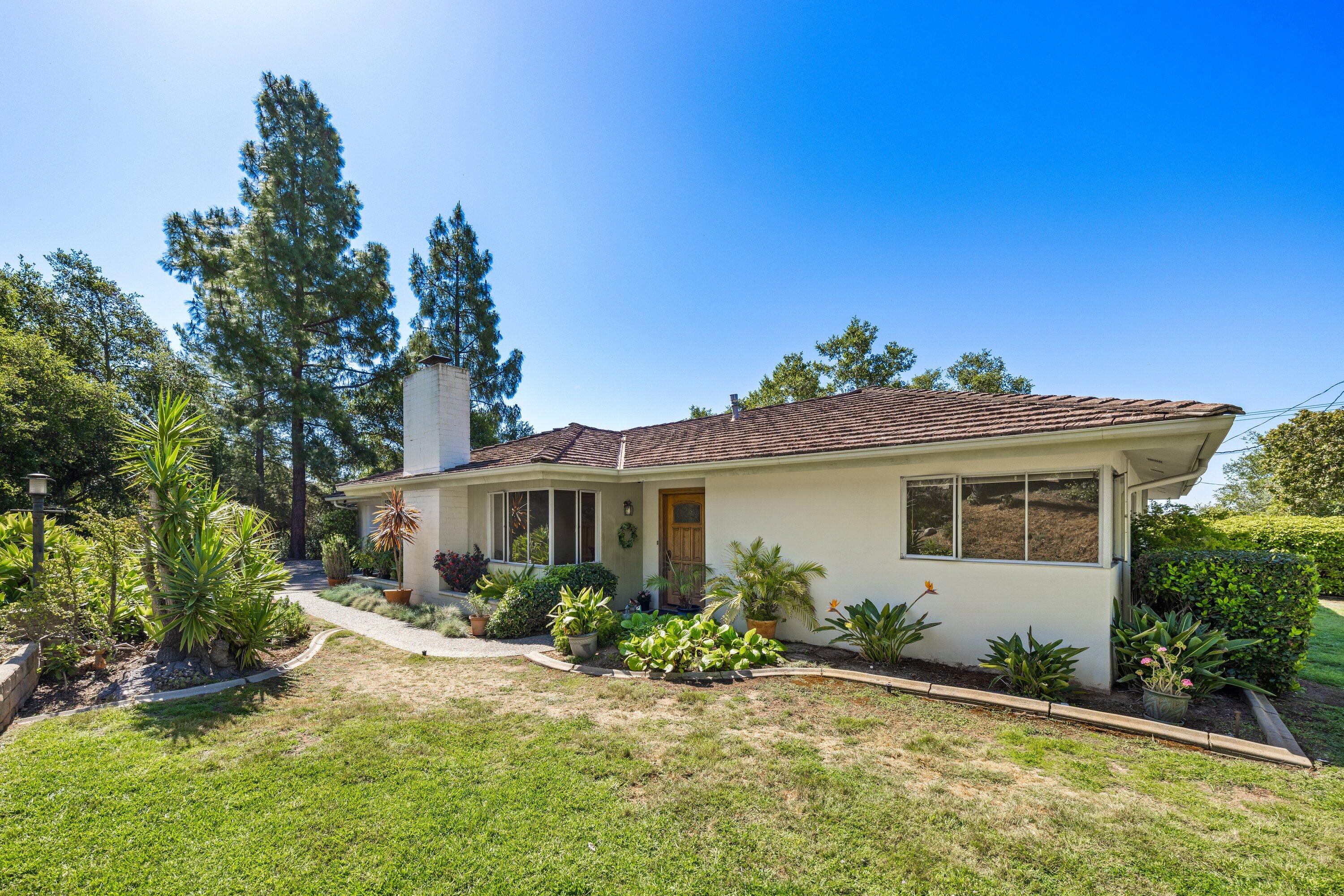 Santa Barbara, California 93105, United States, 3 Bedrooms Bedrooms, ,2 BathroomsBathrooms,Residential,Pending,121170