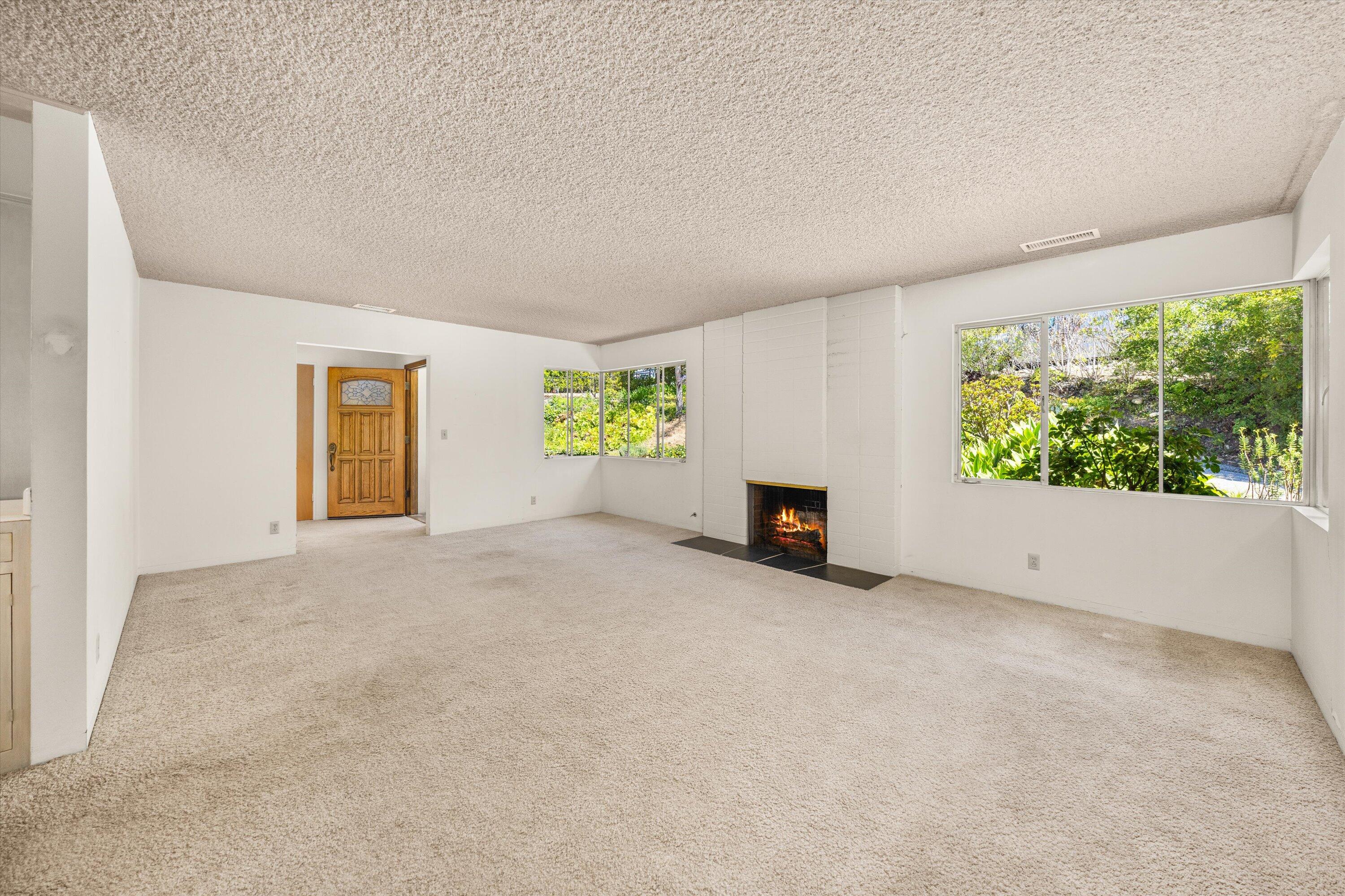 Santa Barbara, California 93105, United States, 3 Bedrooms Bedrooms, ,2 BathroomsBathrooms,Residential,Pending,121170