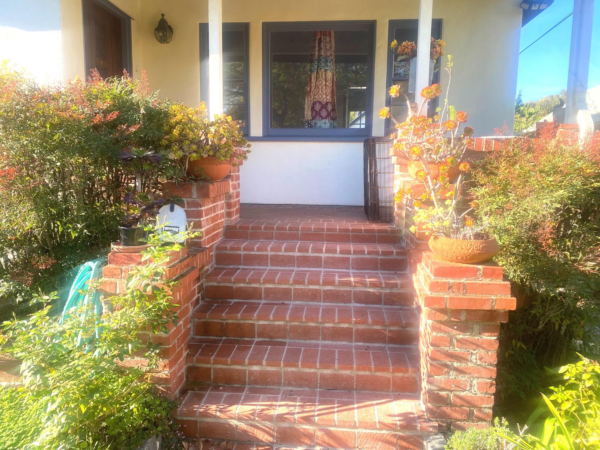 Santa Barbara, California 93105, United States, 3 Bedrooms Bedrooms, ,2 BathroomsBathrooms,Residential,Active,249490