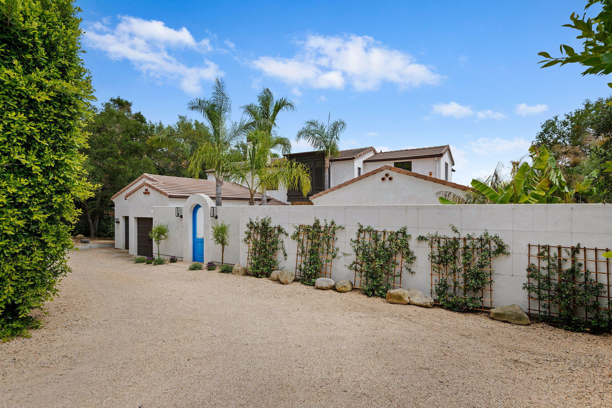 Santa Barbara, California 93105, United States, 4 Bedrooms Bedrooms, ,5 BathroomsBathrooms,Residential,Active,160092