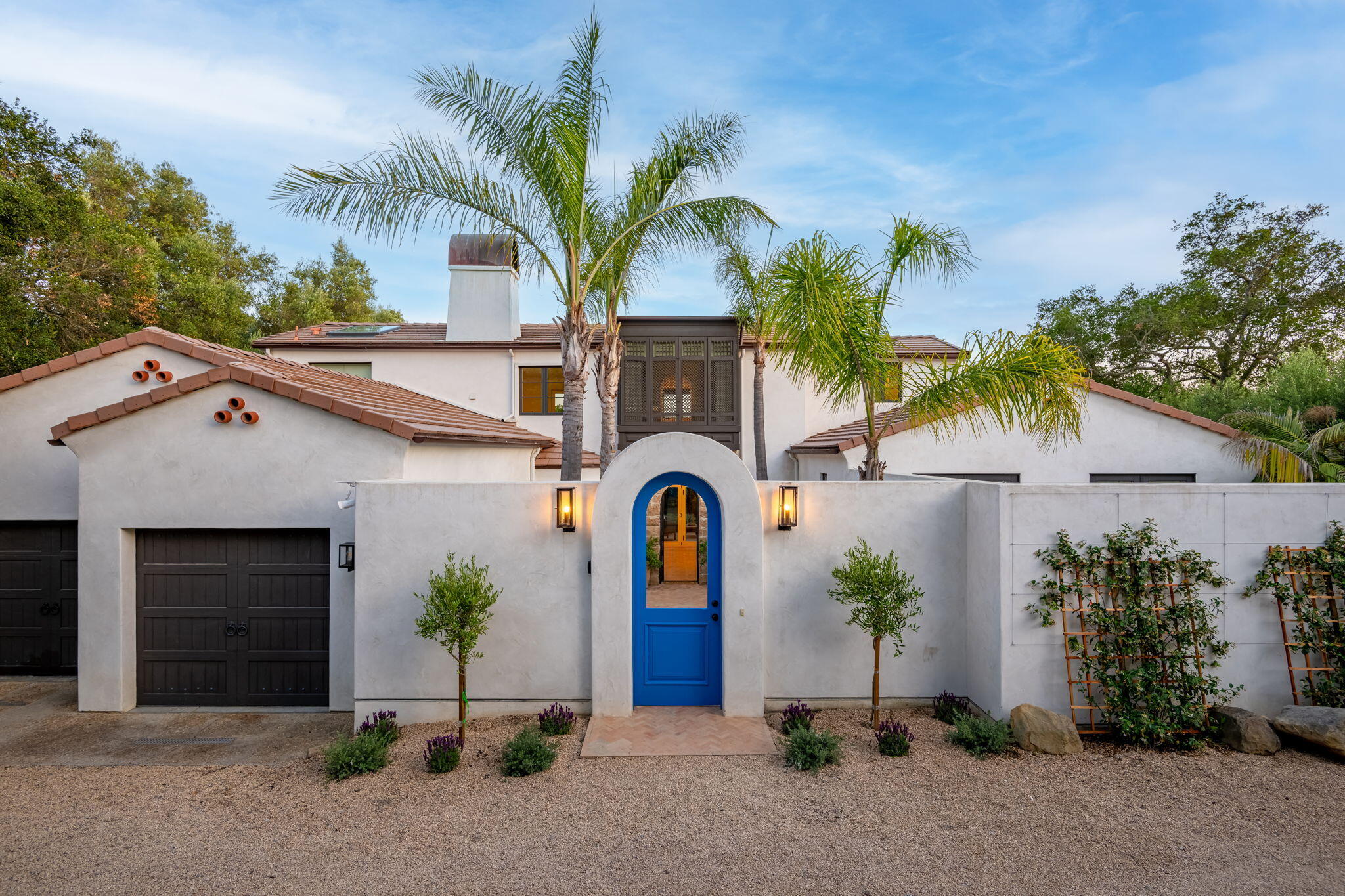 Santa Barbara, California 93105, United States, 4 Bedrooms Bedrooms, ,5 BathroomsBathrooms,Residential,Active,160092