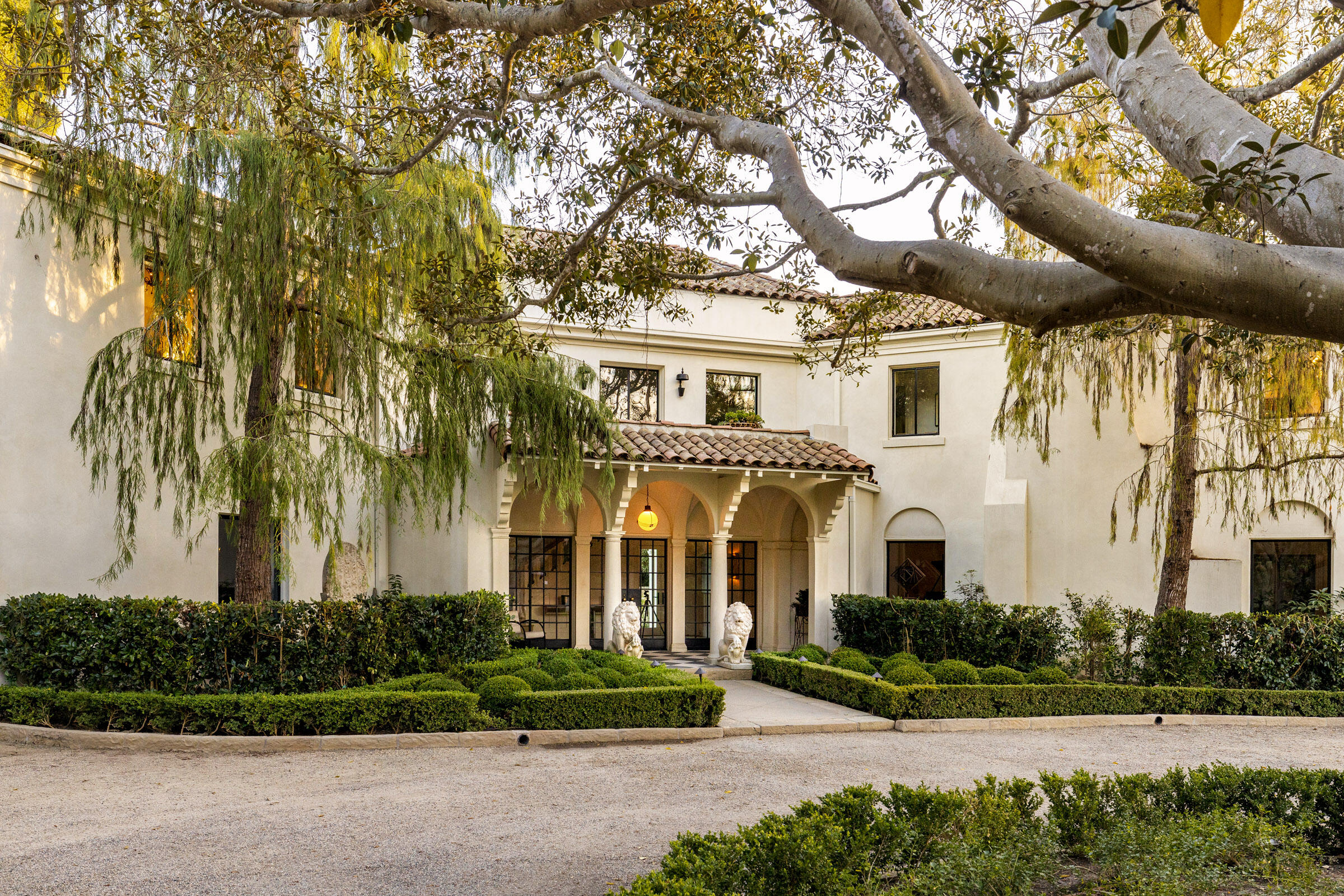 Montecito, California 93108, United States, 6 Bedrooms Bedrooms, ,8 BathroomsBathrooms,Residential,Active,9018