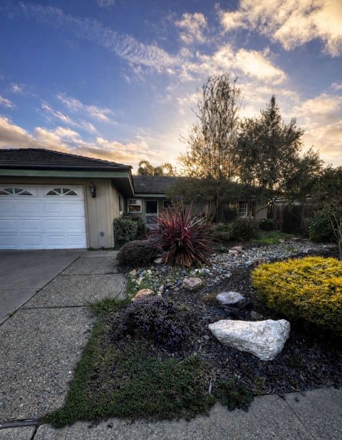 Photo of 306 Noguera Place, ARROYO GRANDE, CA 93420 (MLS # 26-748)