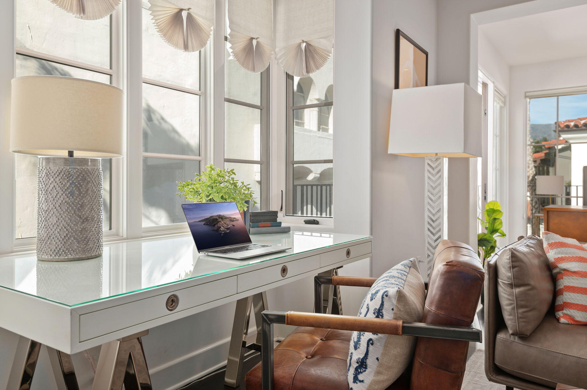 18 W Victoria Street Apt 303