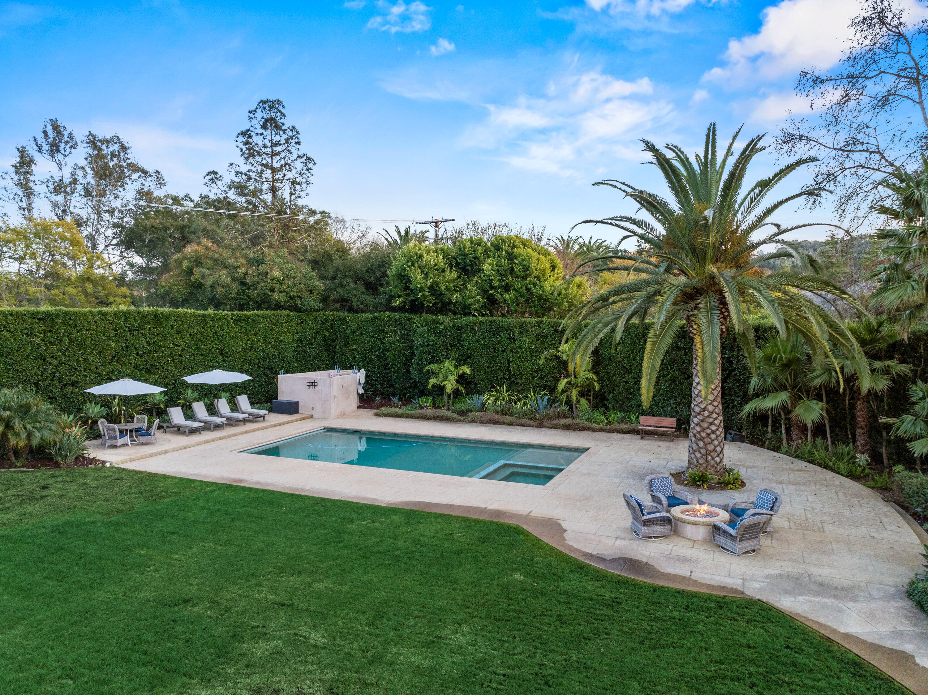 Santa Barbara, California 93110, United States, 3 Bedrooms Bedrooms, ,3 BathroomsBathrooms,Residential,Pending,14747