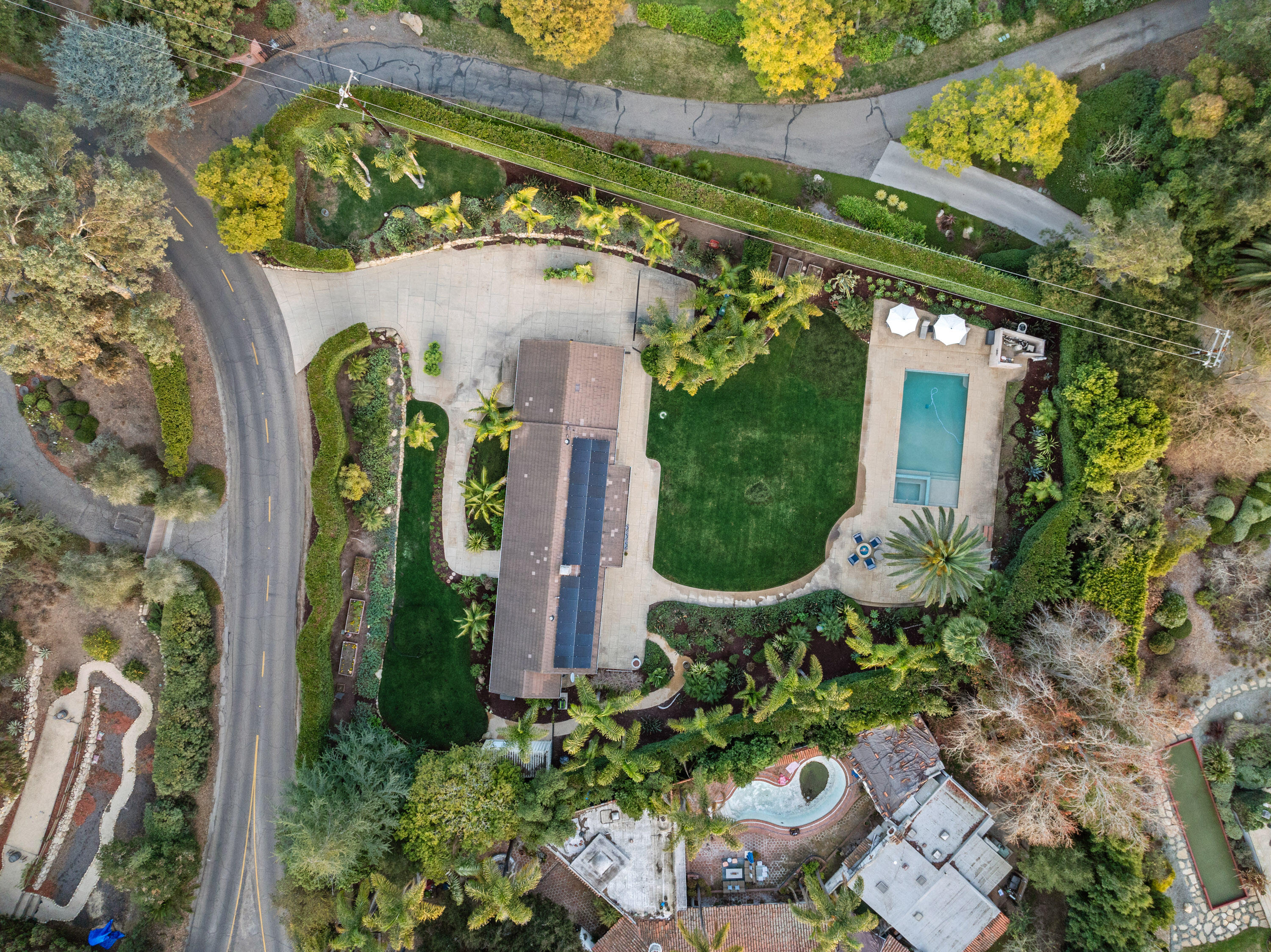 Santa Barbara, California 93110, United States, 3 Bedrooms Bedrooms, ,3 BathroomsBathrooms,Residential,Pending,14747