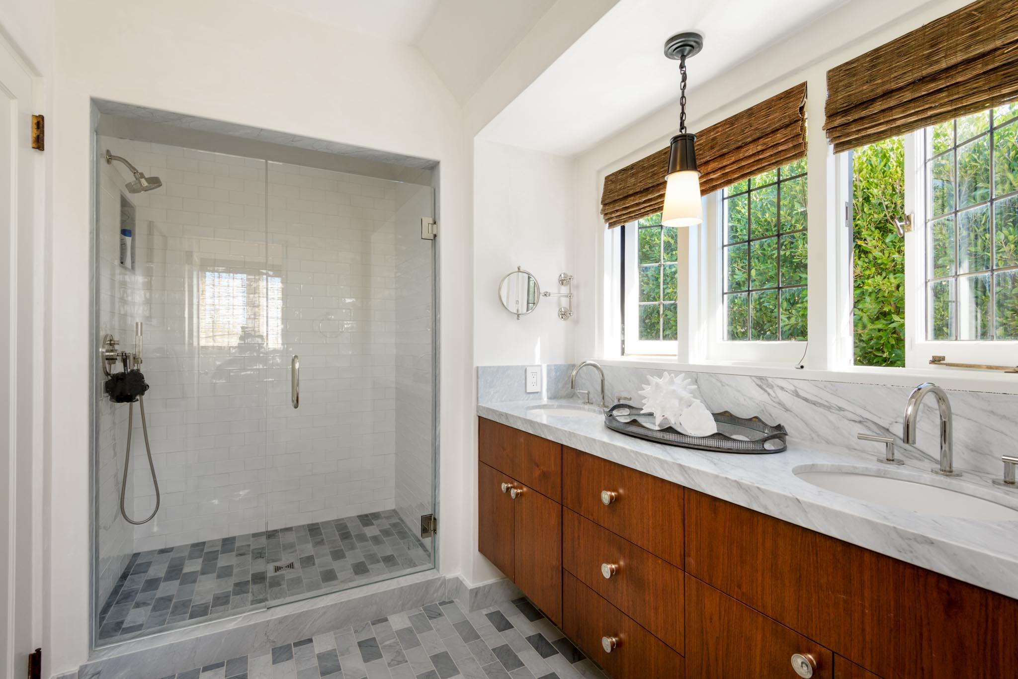 Santa Barbara, California 93103, United States, 4 Bedrooms Bedrooms, ,5 BathroomsBathrooms,Residential,Active,105602