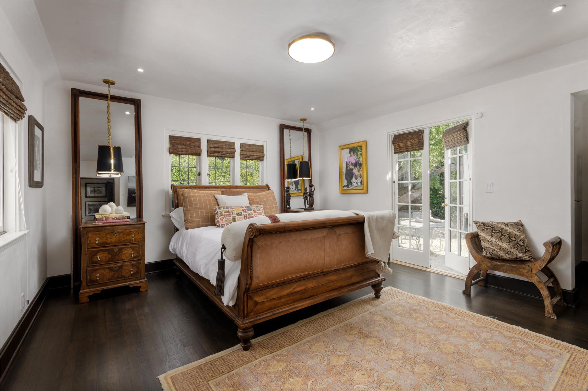 Santa Barbara, California 93103, United States, 4 Bedrooms Bedrooms, ,5 BathroomsBathrooms,Residential,Active,105602