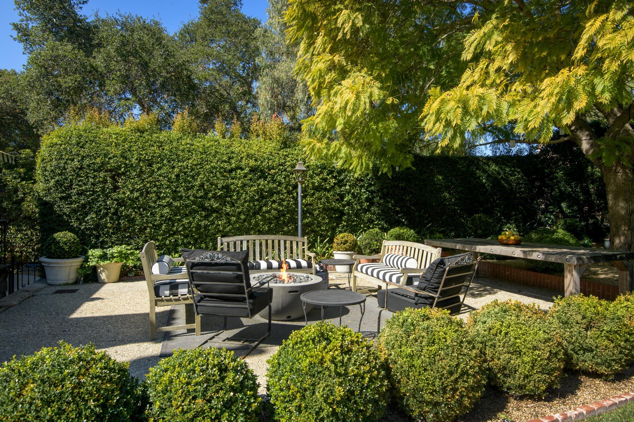 Santa Barbara, California 93103, United States, 4 Bedrooms Bedrooms, ,5 BathroomsBathrooms,Residential,Active,105602