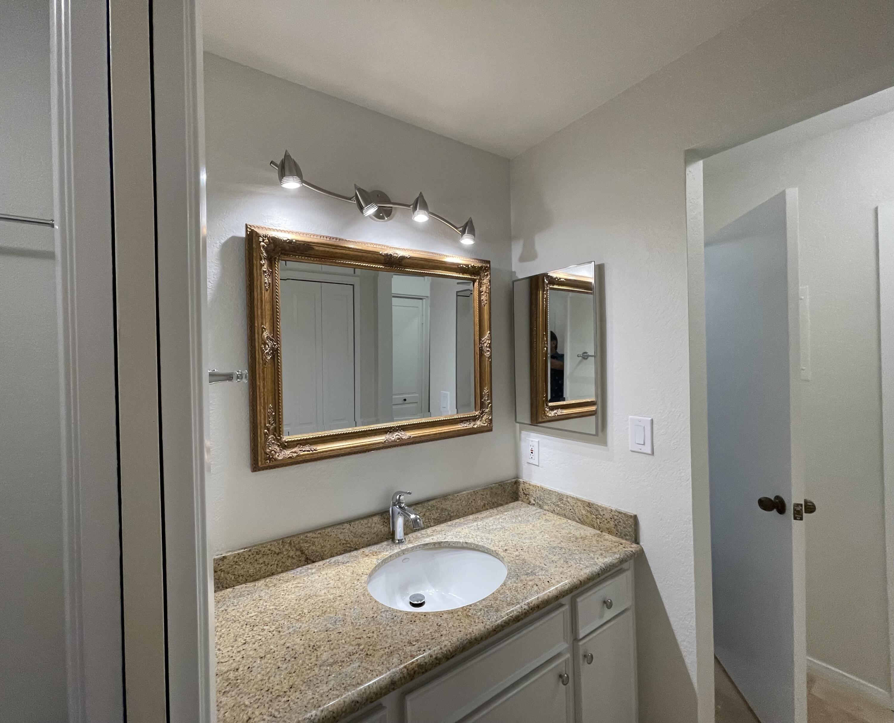 Carpinteria, California 93013, United States, 2 Bedrooms Bedrooms, ,2 BathroomsBathrooms,Residential,Active,164532