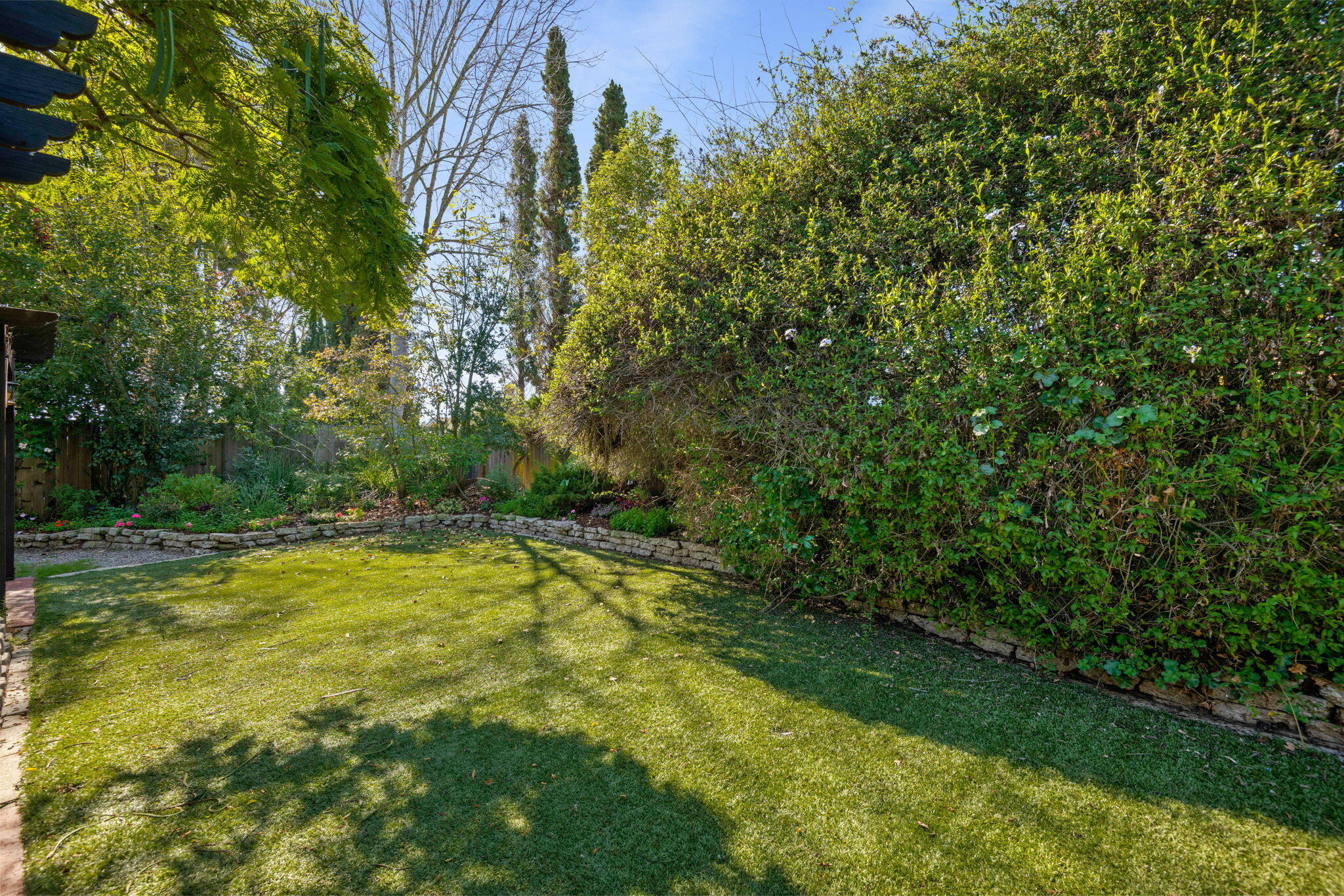 Goleta, California 93117, United States, 5 Bedrooms Bedrooms, ,3 BathroomsBathrooms,Residential,Active,243546