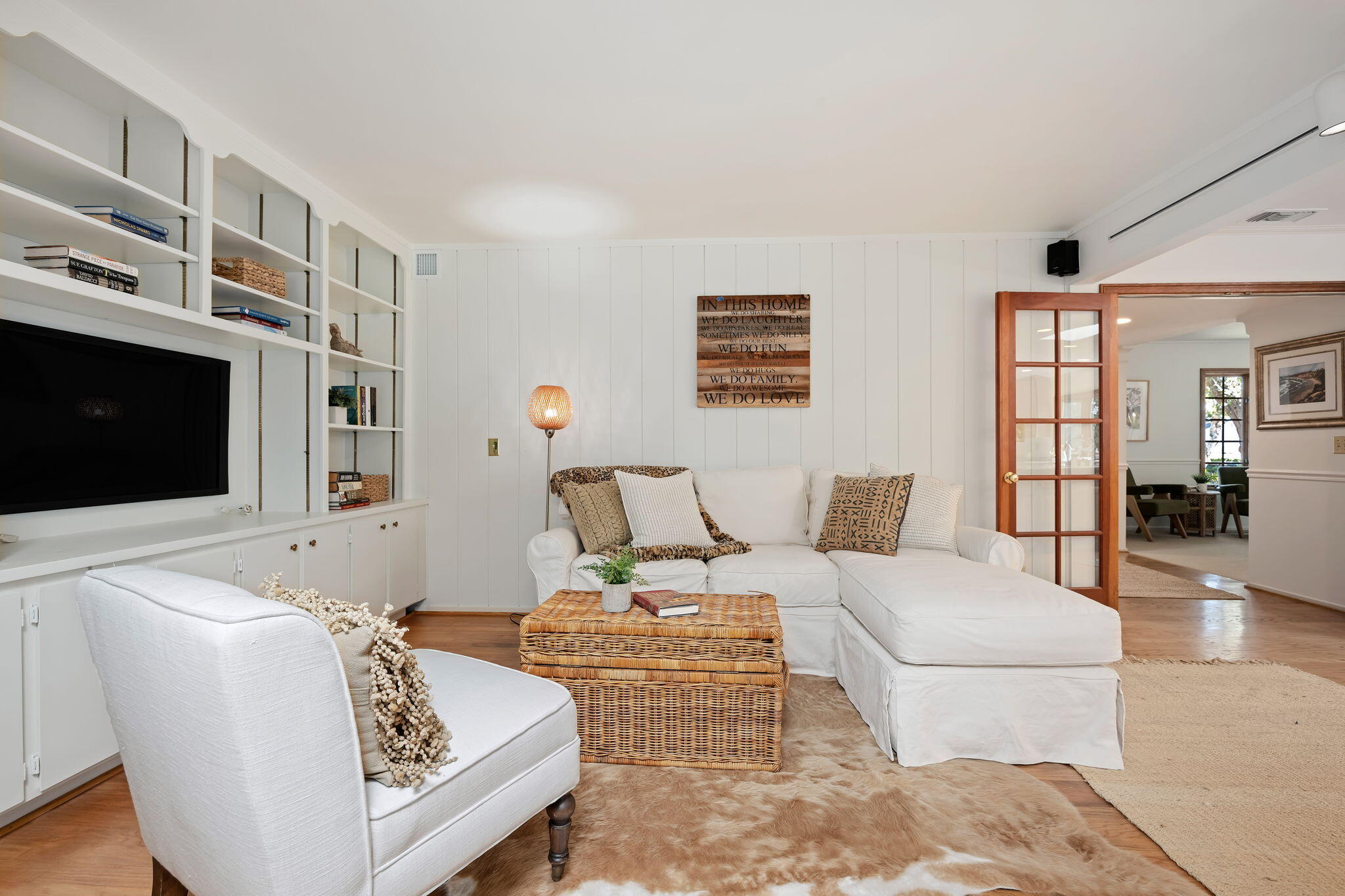 Goleta, California 93117, United States, 5 Bedrooms Bedrooms, ,3 BathroomsBathrooms,Residential,Active,243546