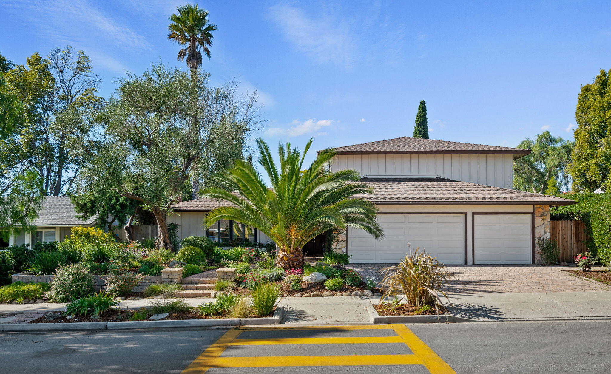 Goleta, California 93117, United States, 5 Bedrooms Bedrooms, ,3 BathroomsBathrooms,Residential,Active,243546