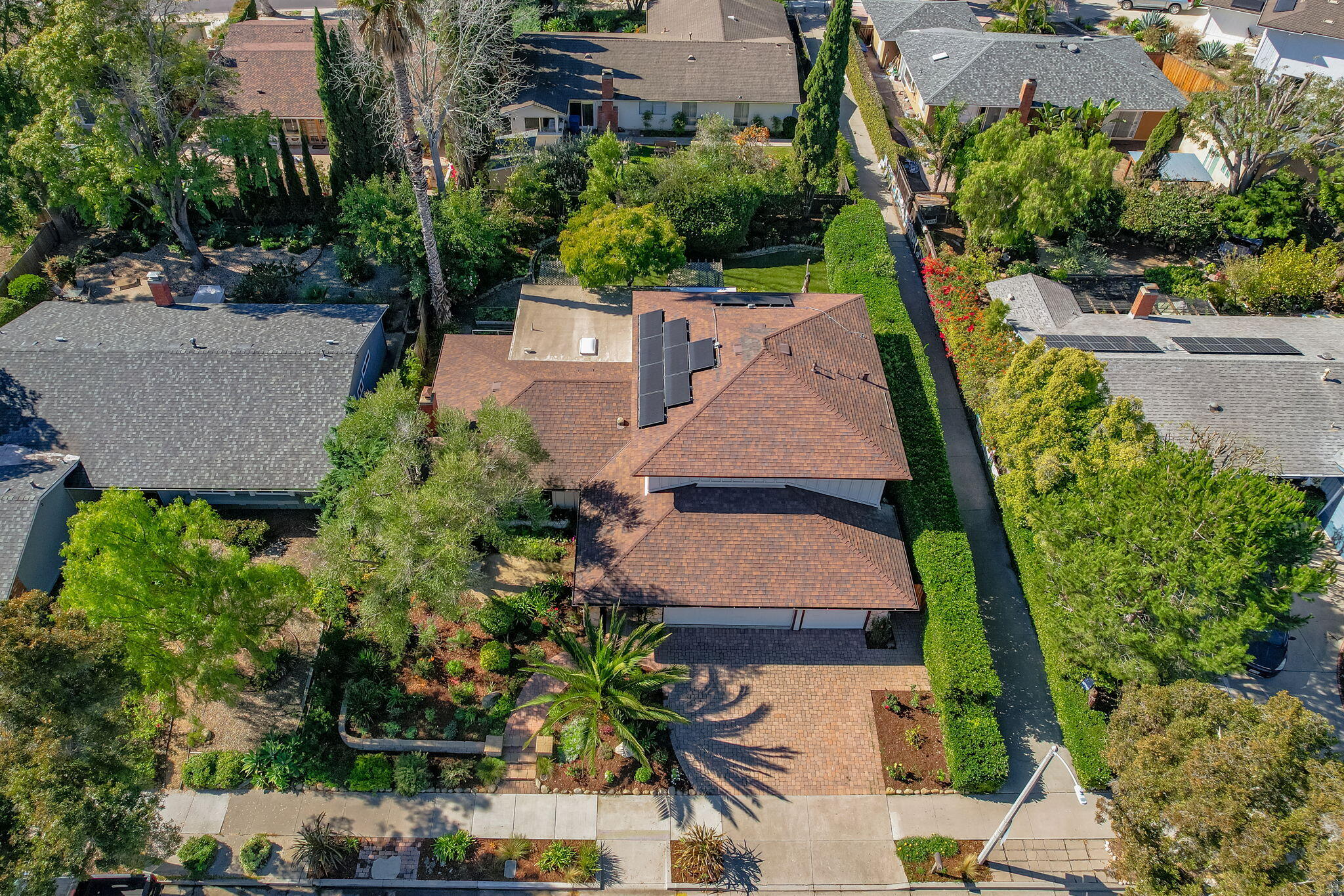 Goleta, California 93117, United States, 5 Bedrooms Bedrooms, ,3 BathroomsBathrooms,Residential,Active,243546