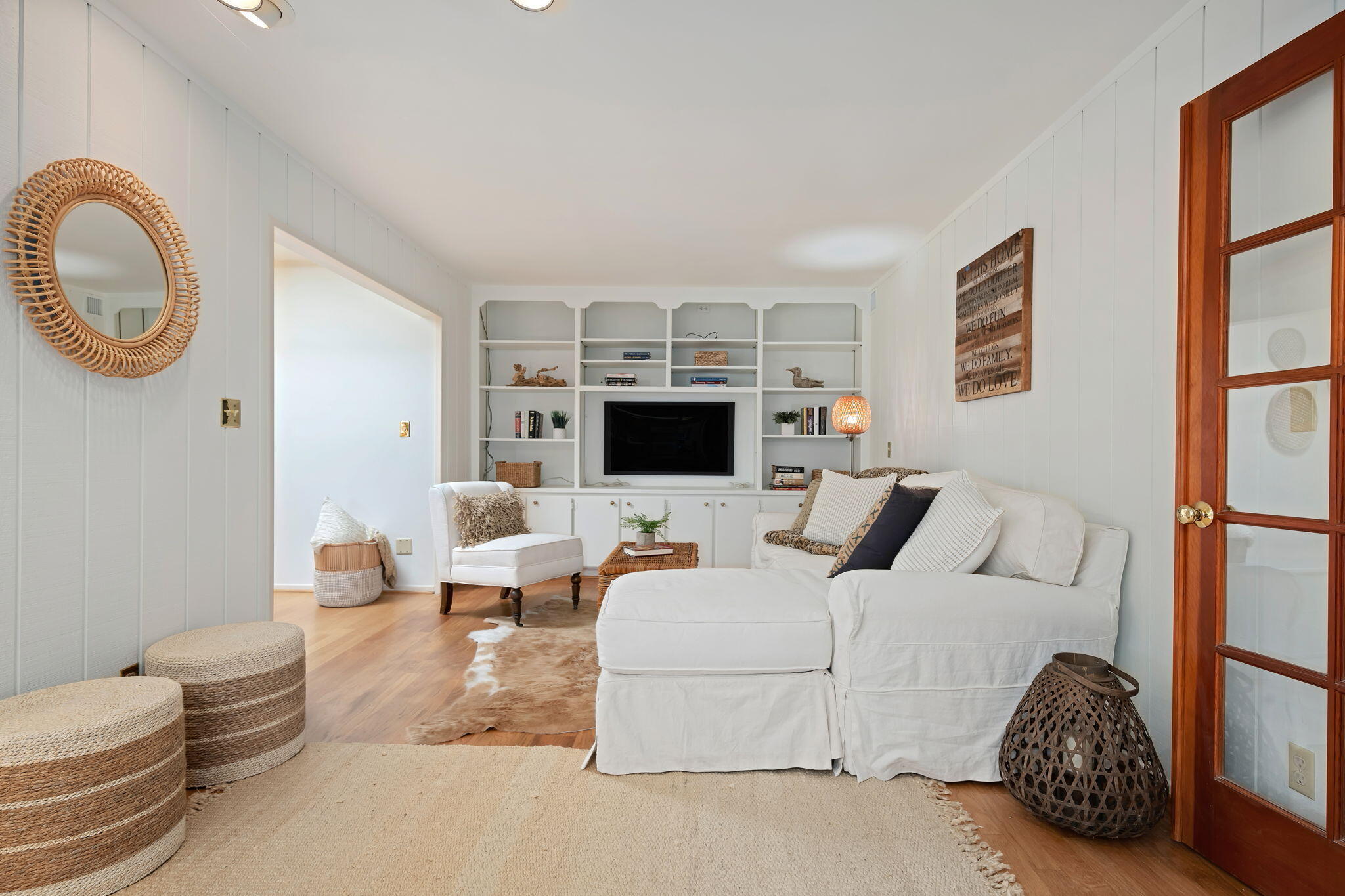 Goleta, California 93117, United States, 5 Bedrooms Bedrooms, ,3 BathroomsBathrooms,Residential,Active,243546