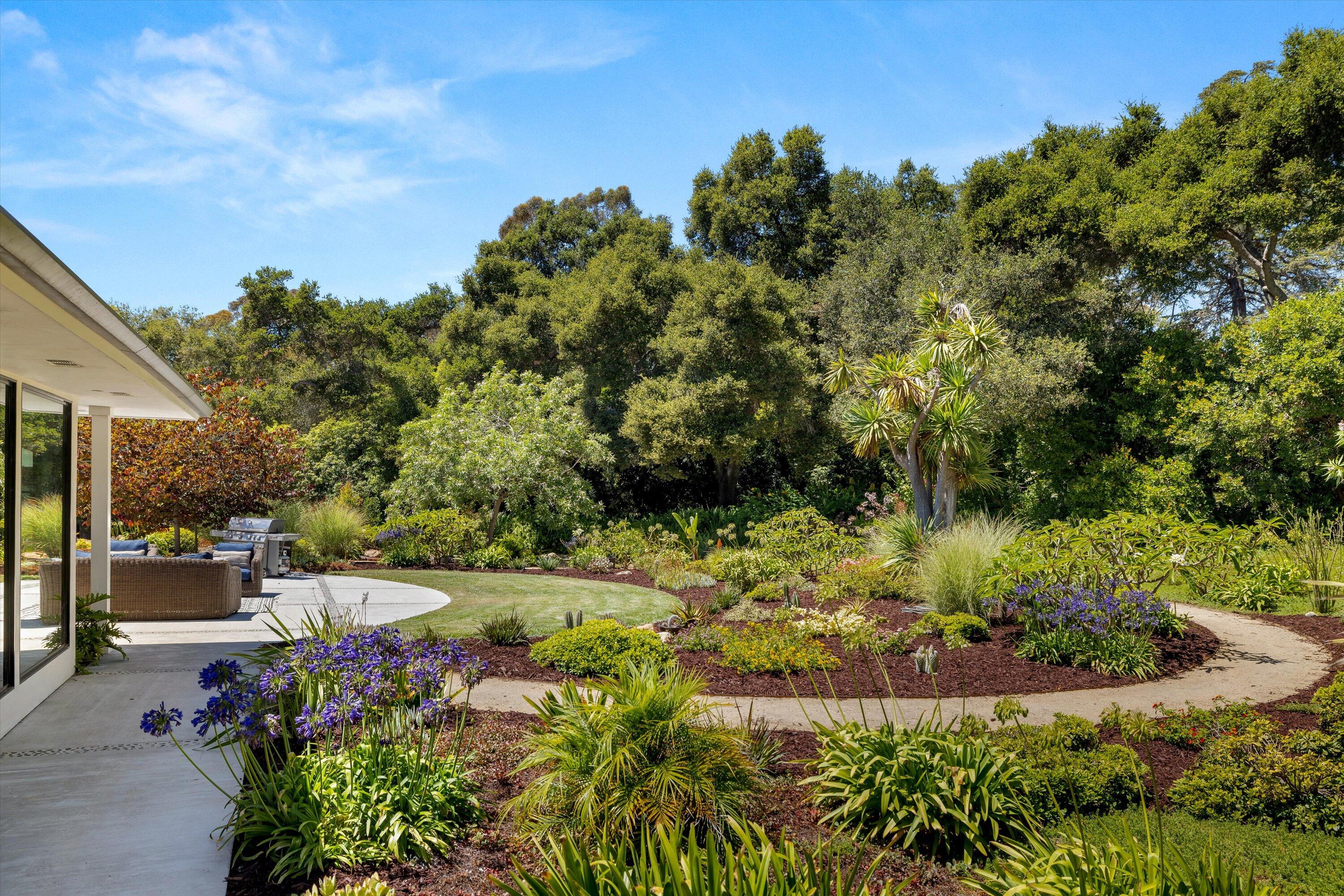 Montecito, California 93108, United States, 4 Bedrooms Bedrooms, ,5 BathroomsBathrooms,Residential,Active,42856