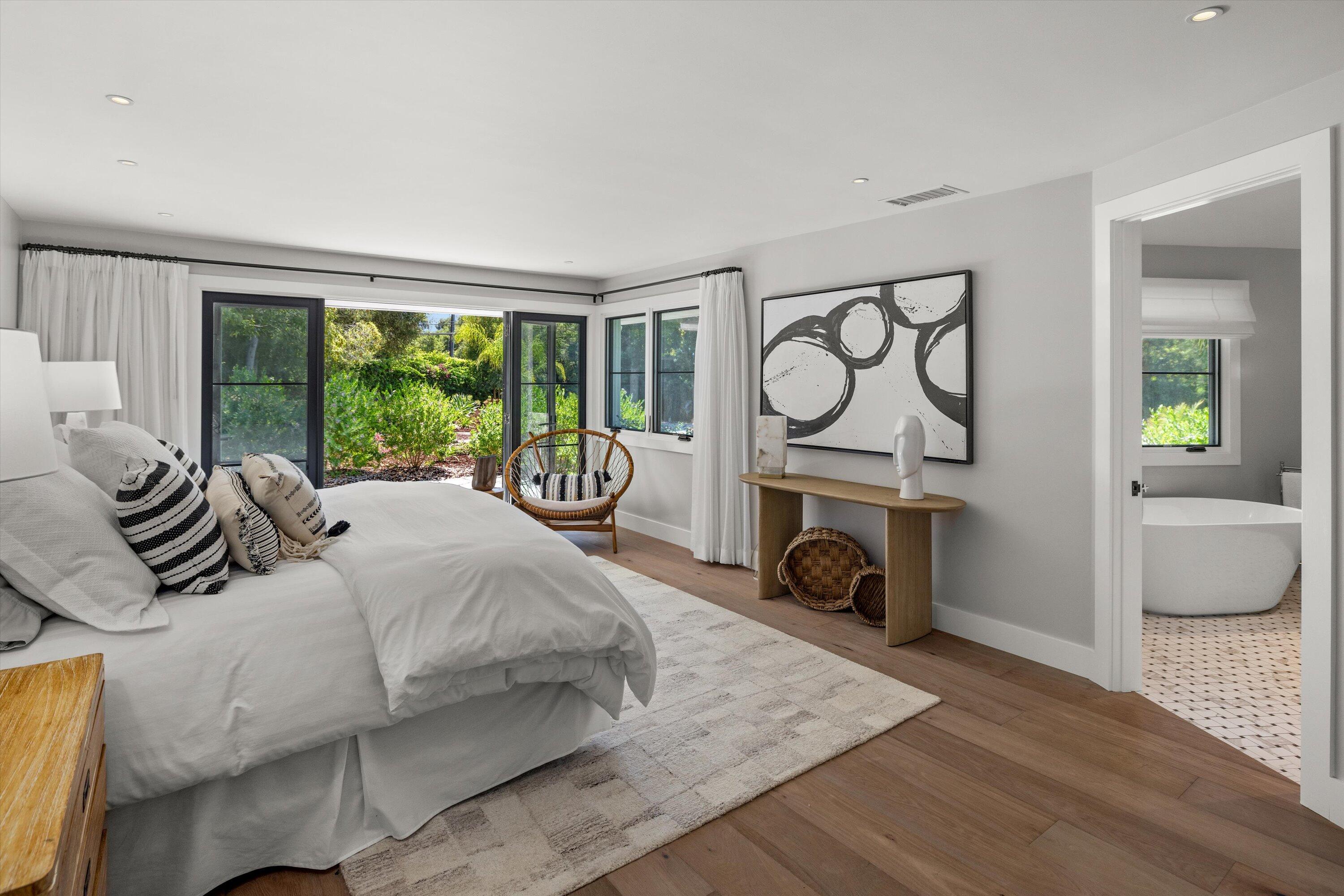 Montecito, California 93108, United States, 4 Bedrooms Bedrooms, ,5 BathroomsBathrooms,Residential,Active,42856