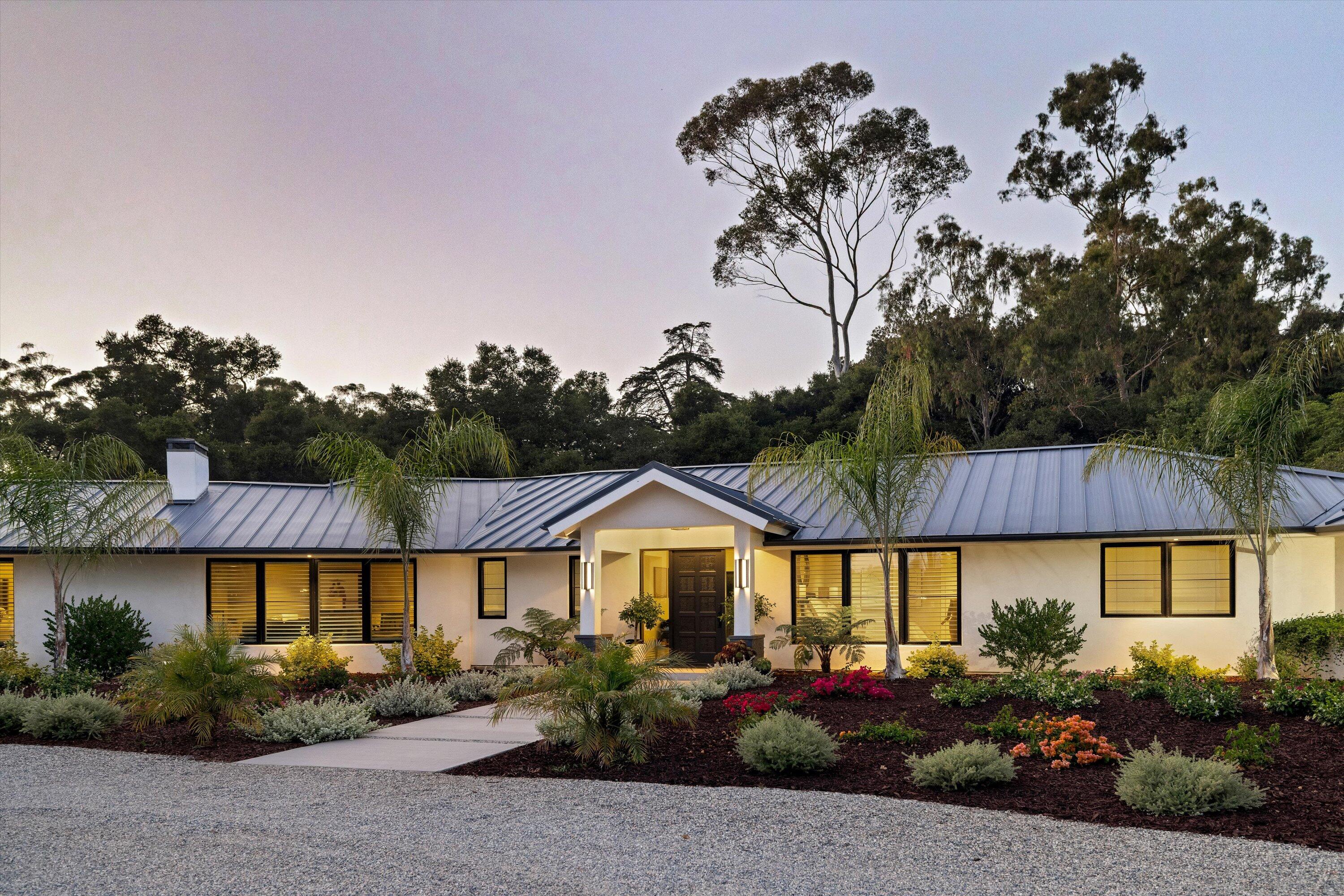 Montecito, California 93108, United States, 4 Bedrooms Bedrooms, ,5 BathroomsBathrooms,Residential,Active,42856