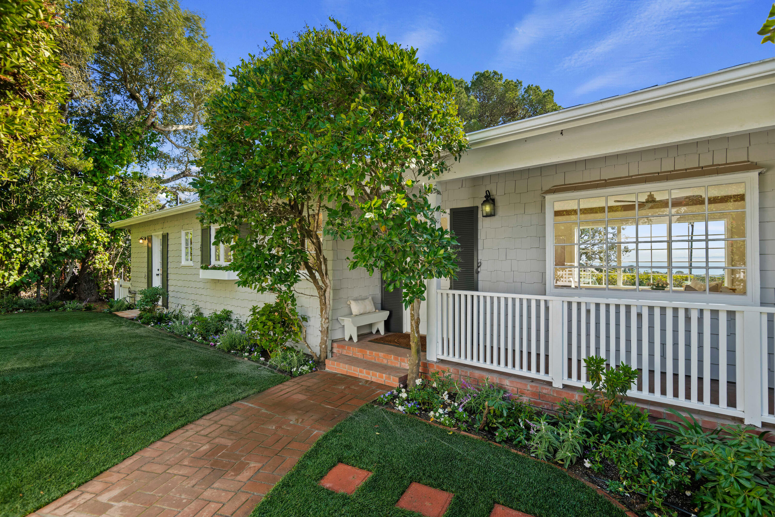 Santa Barbara, California 93109, United States, 2 Bedrooms Bedrooms, ,2 BathroomsBathrooms,Residential,Active,91835