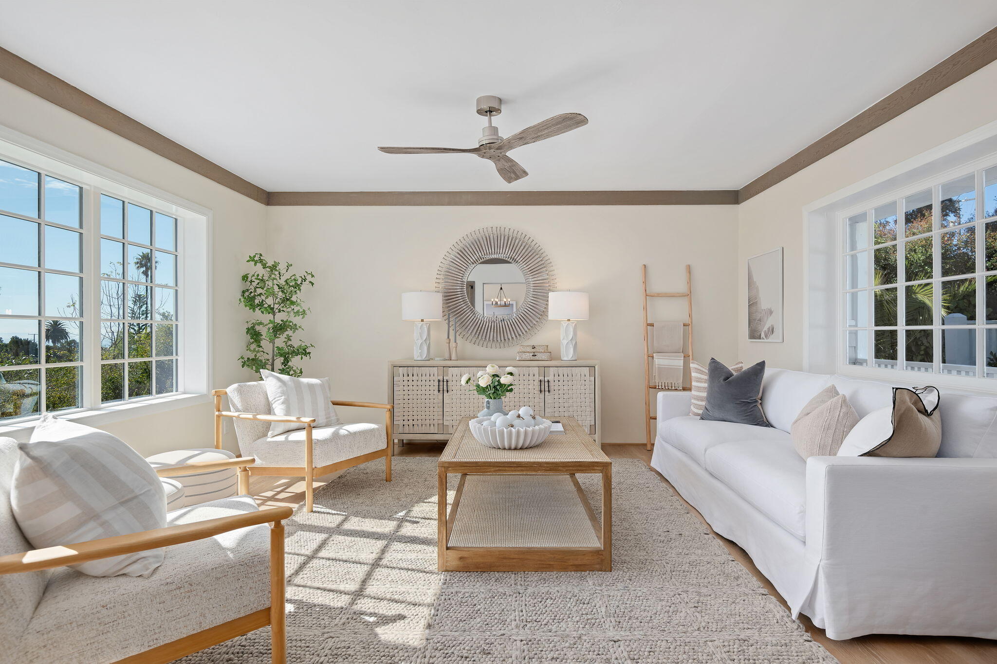 Santa Barbara, California 93109, United States, 2 Bedrooms Bedrooms, ,2 BathroomsBathrooms,Residential,Active,91835