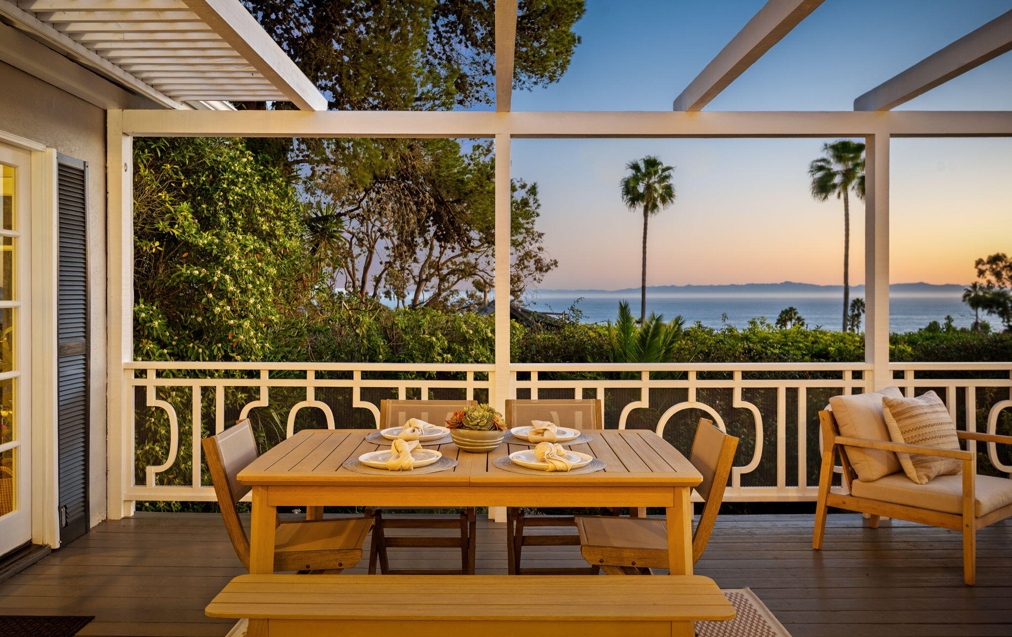 Santa Barbara, California 93109, United States, 2 Bedrooms Bedrooms, ,2 BathroomsBathrooms,Residential,Active,91835