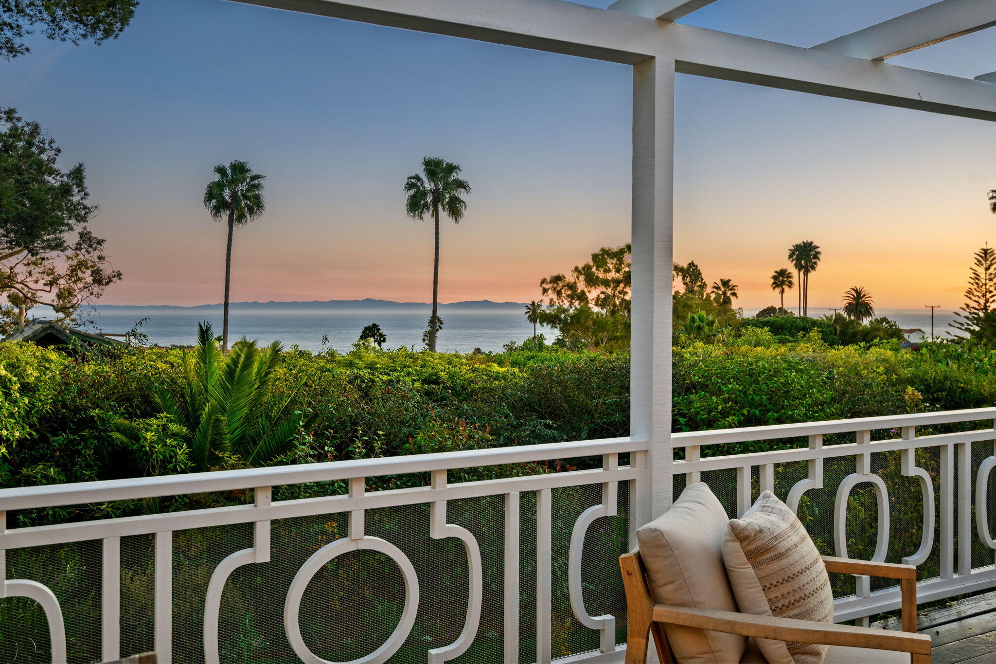 Santa Barbara, California 93109, United States, 2 Bedrooms Bedrooms, ,2 BathroomsBathrooms,Residential,Active,91835