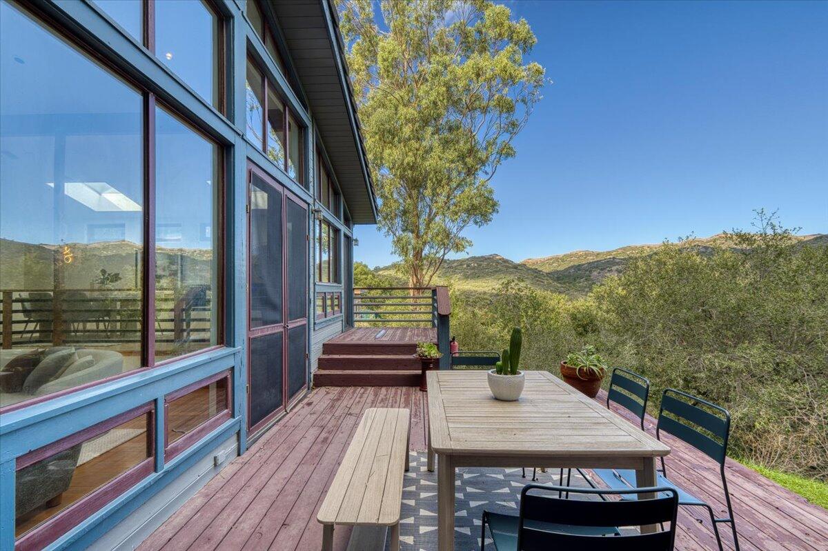 Santa Barbara, California 93105, United States, 3 Bedrooms Bedrooms, ,3 BathroomsBathrooms,Residential,Active,247199