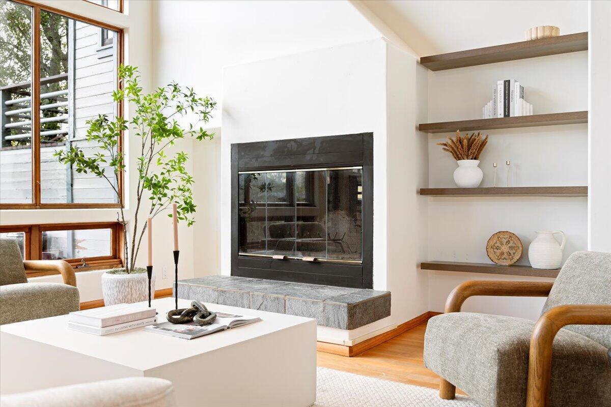 Santa Barbara, California 93105, United States, 3 Bedrooms Bedrooms, ,3 BathroomsBathrooms,Residential,Active,247199