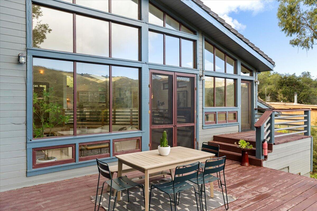 Santa Barbara, California 93105, United States, 3 Bedrooms Bedrooms, ,3 BathroomsBathrooms,Residential,Active,247199