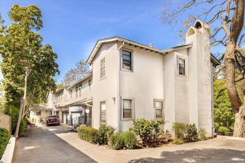 Photo of 620 W Carrillo Street #Apt D, SANTA BARBARA, CA 93101 (MLS # 26-937)