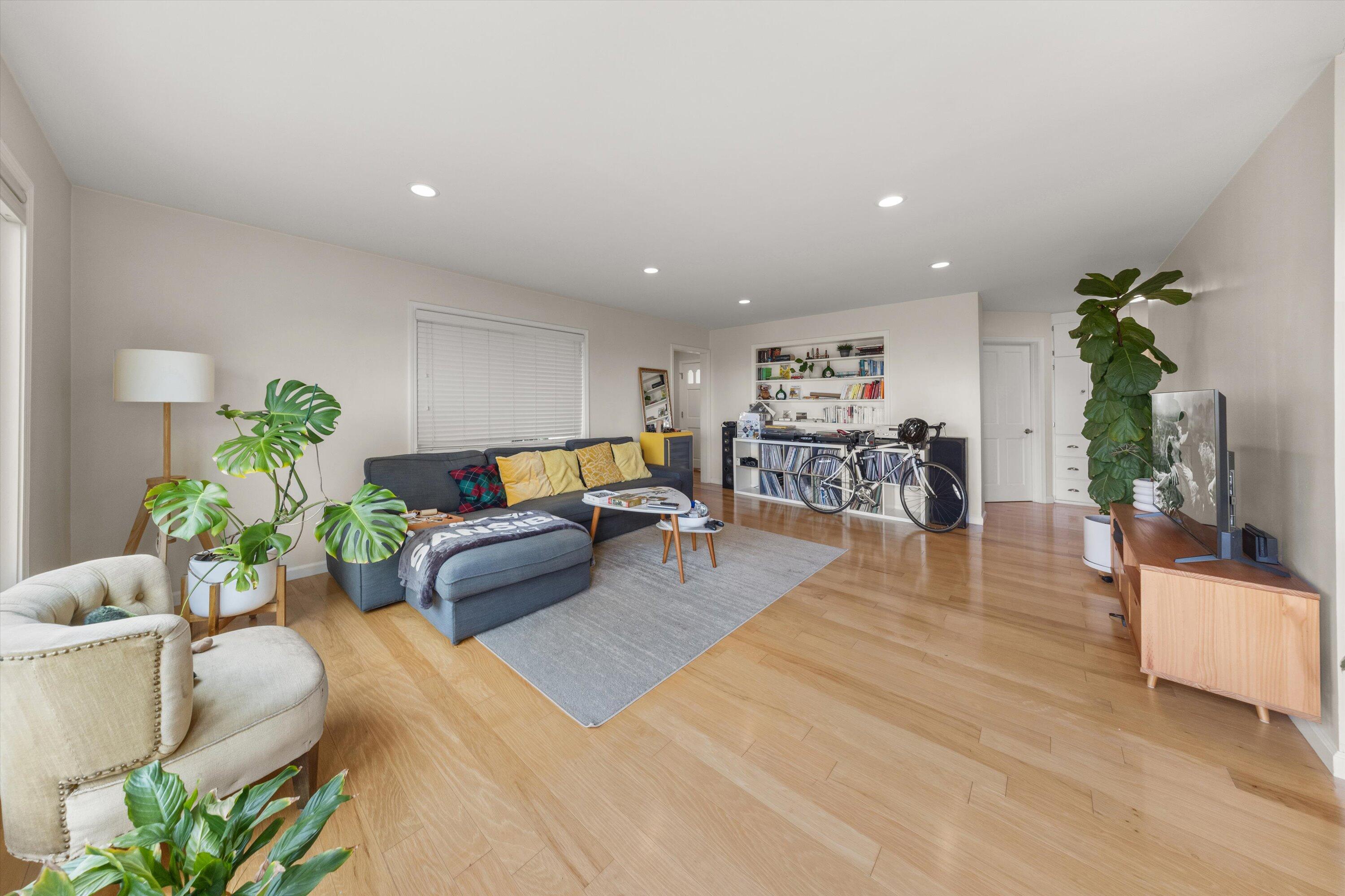 535 Alameda Padre Serra