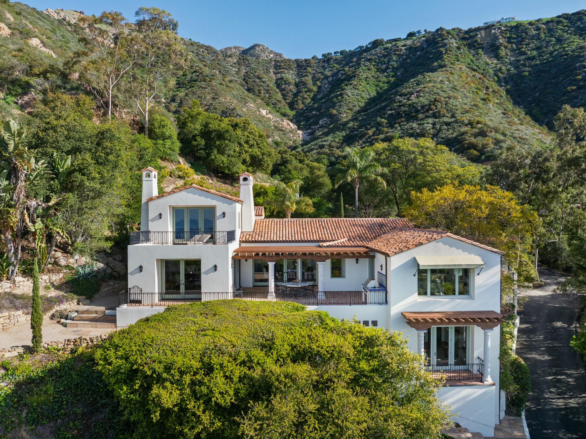 Santa Barbara, California 93108, United States, 4 Bedrooms Bedrooms, ,5 BathroomsBathrooms,Residential,Active,104618