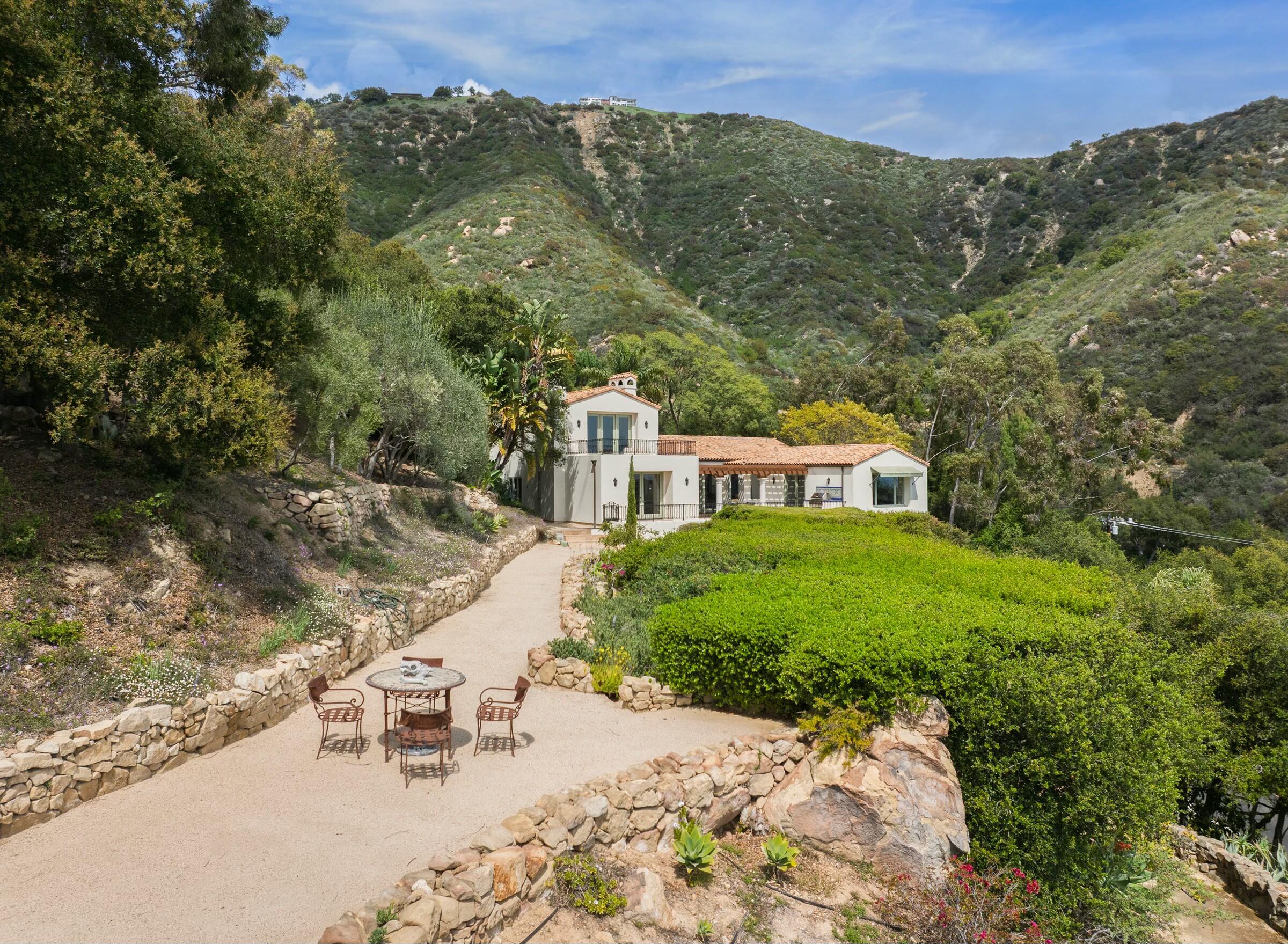 Santa Barbara, California 93108, United States, 4 Bedrooms Bedrooms, ,5 BathroomsBathrooms,Residential,Active,104618