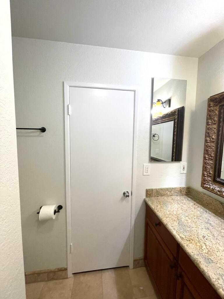 Carpinteria, California 93013, United States, 2 Bedrooms Bedrooms, ,2 BathroomsBathrooms,Residential,Active,215324