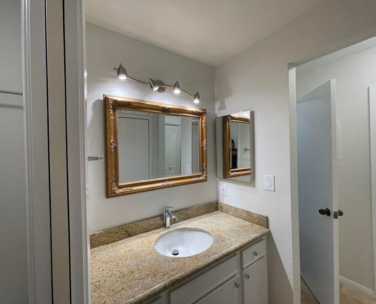 Carpinteria, California 93013, United States, 2 Bedrooms Bedrooms, ,2 BathroomsBathrooms,Residential,Active,215324