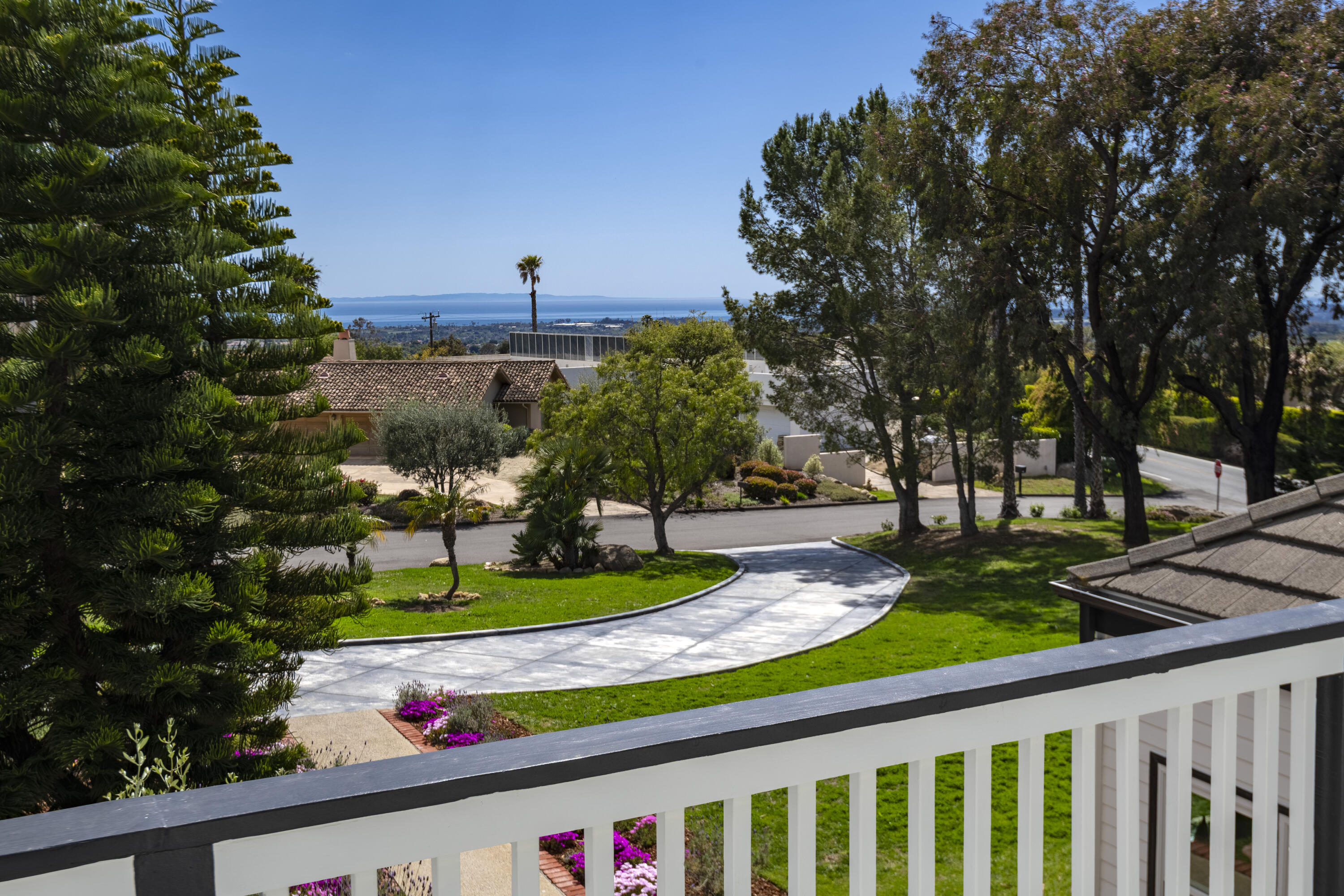 Santa Barbara, California 93111, United States, 5 Bedrooms Bedrooms, ,4 BathroomsBathrooms,Residential,Active,106782