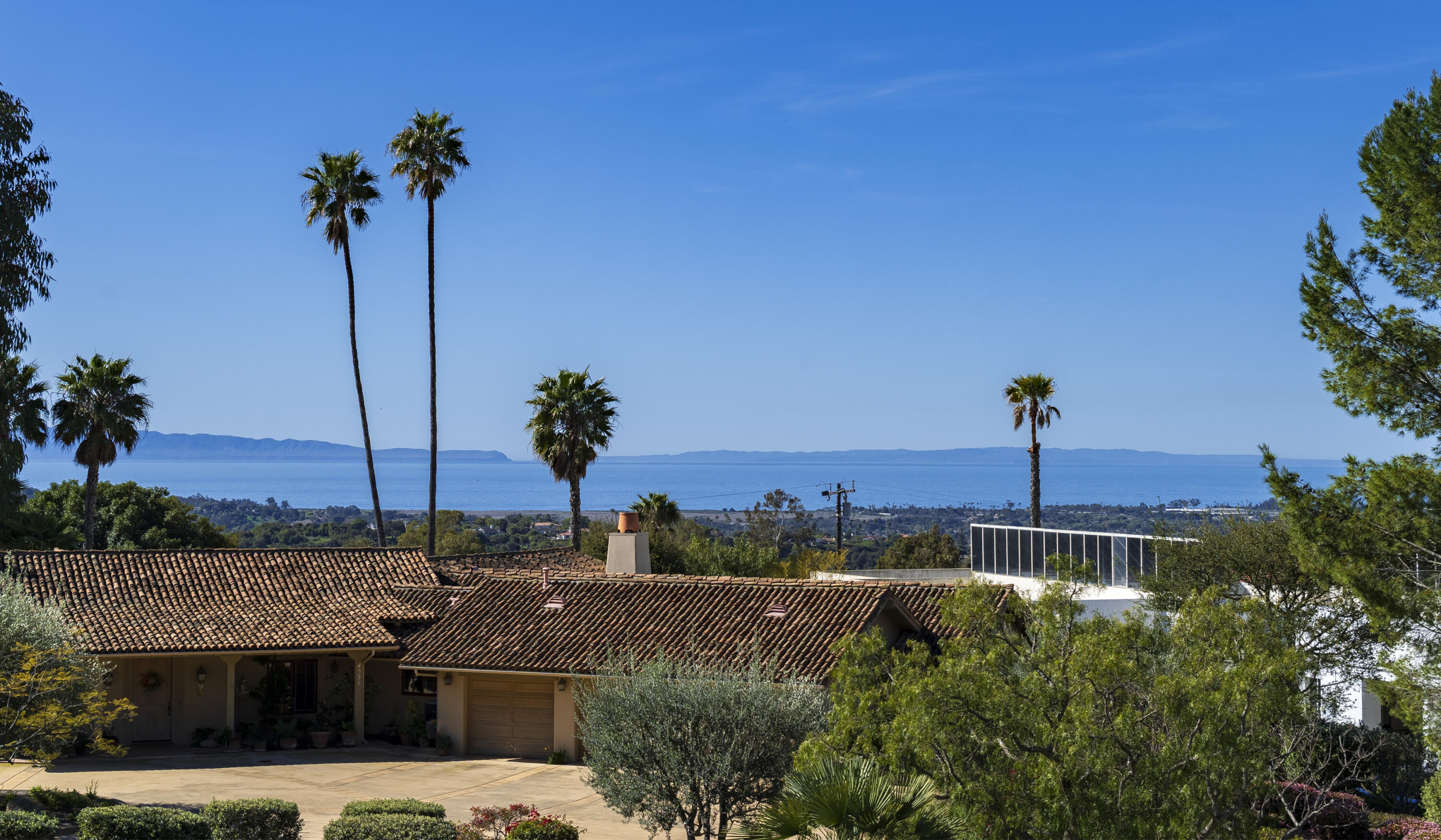 Santa Barbara, California 93111, United States, 5 Bedrooms Bedrooms, ,4 BathroomsBathrooms,Residential,Active,106782