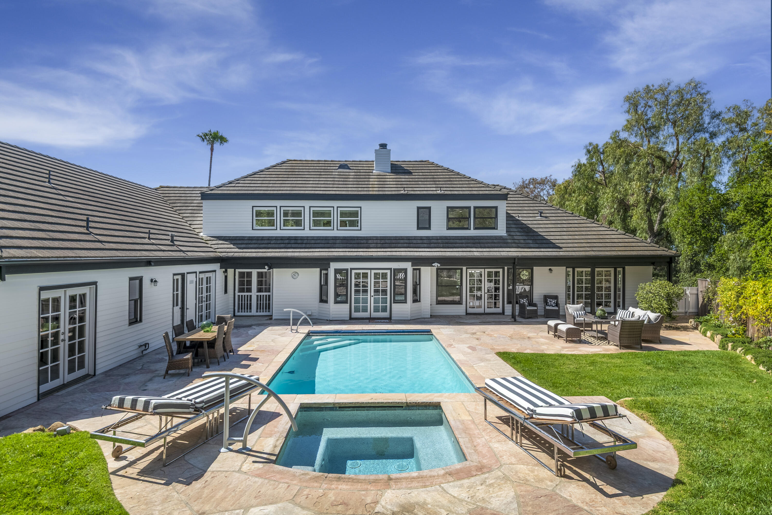 Santa Barbara, California 93111, United States, 5 Bedrooms Bedrooms, ,4 BathroomsBathrooms,Residential,Active,106782