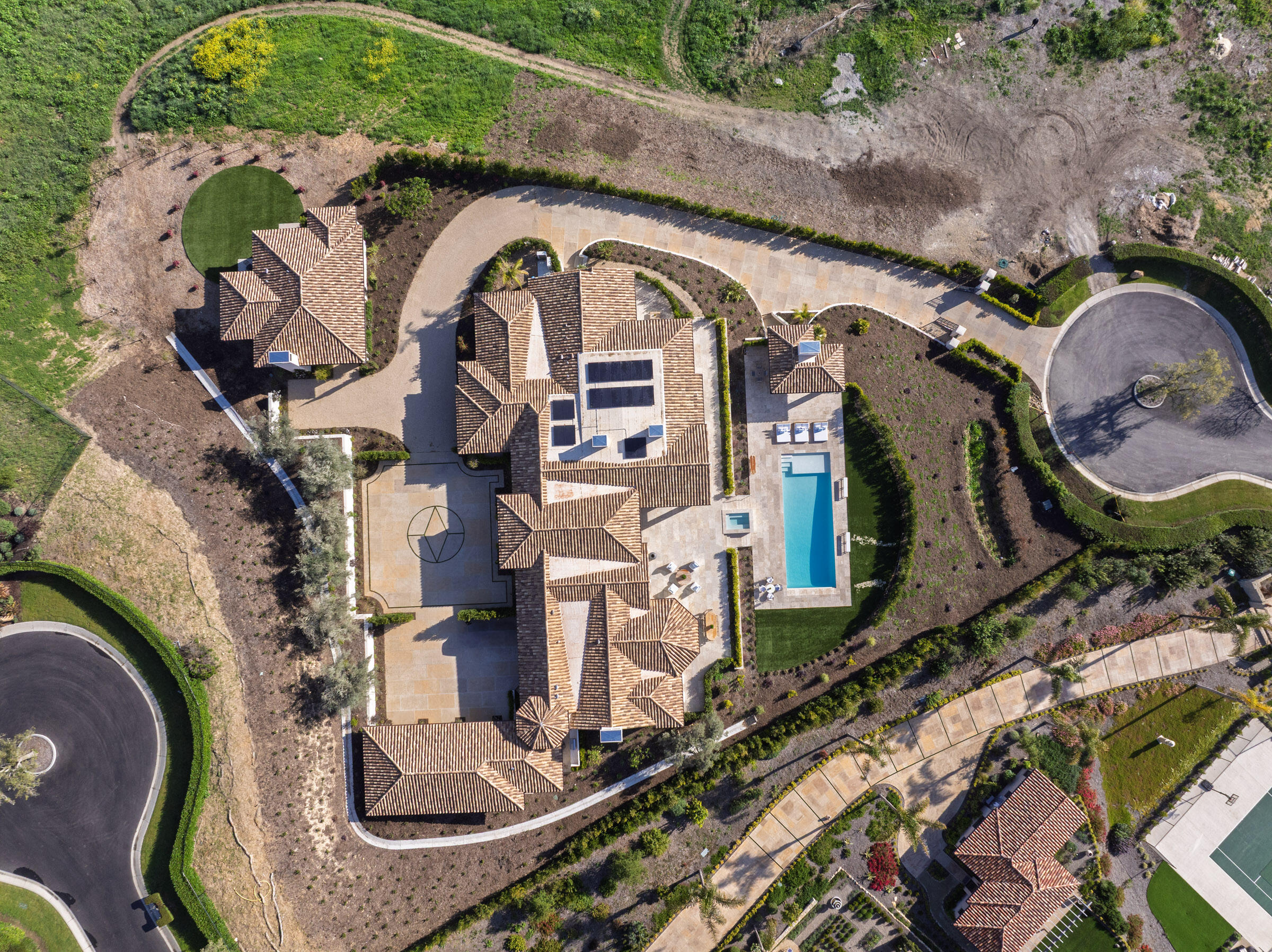 Summerland, California 93067, United States, 6 Bedrooms Bedrooms, ,9 BathroomsBathrooms,Residential,Active,125192